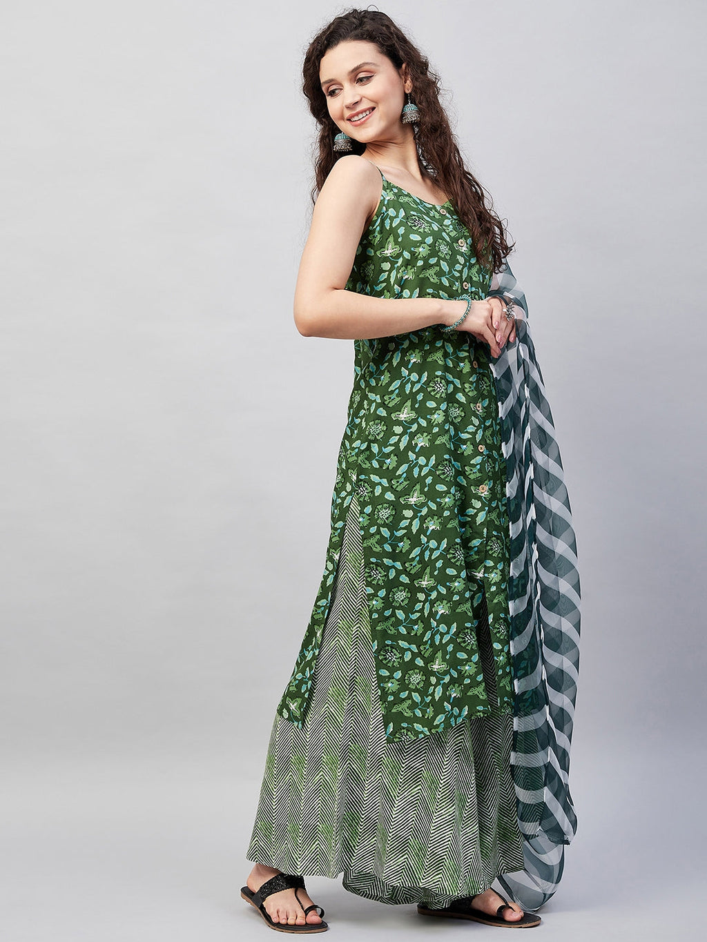 InWeave Women's Green Bagh Spaghetti Kurta Set W Green Le Dupatta | Grocsy
