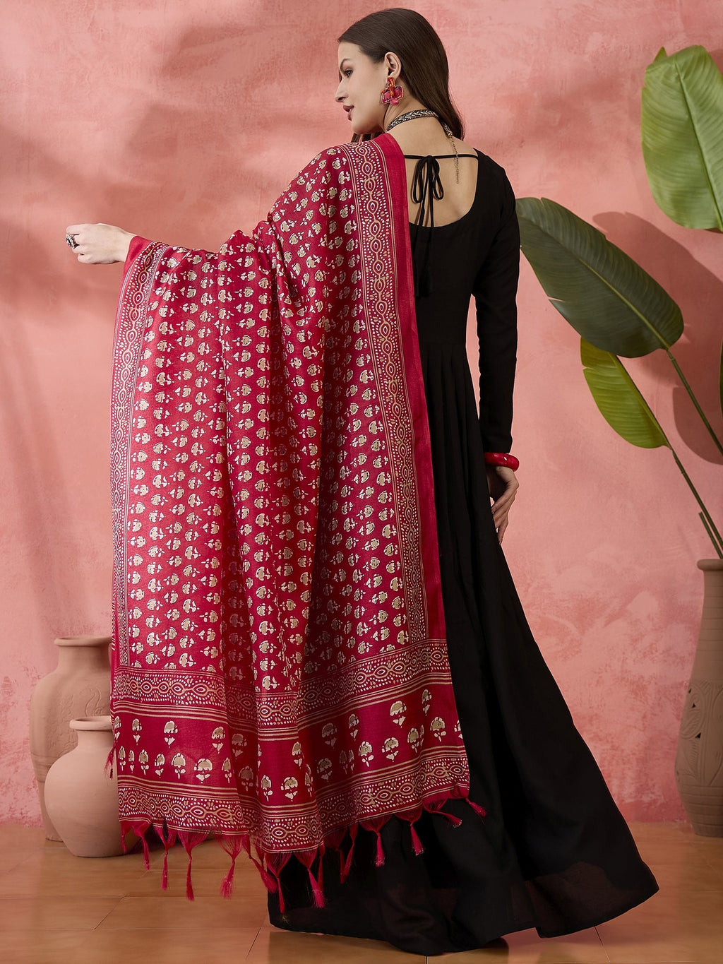 InWeave Black Sweetheart Kurta With Dupatta | Grocsy