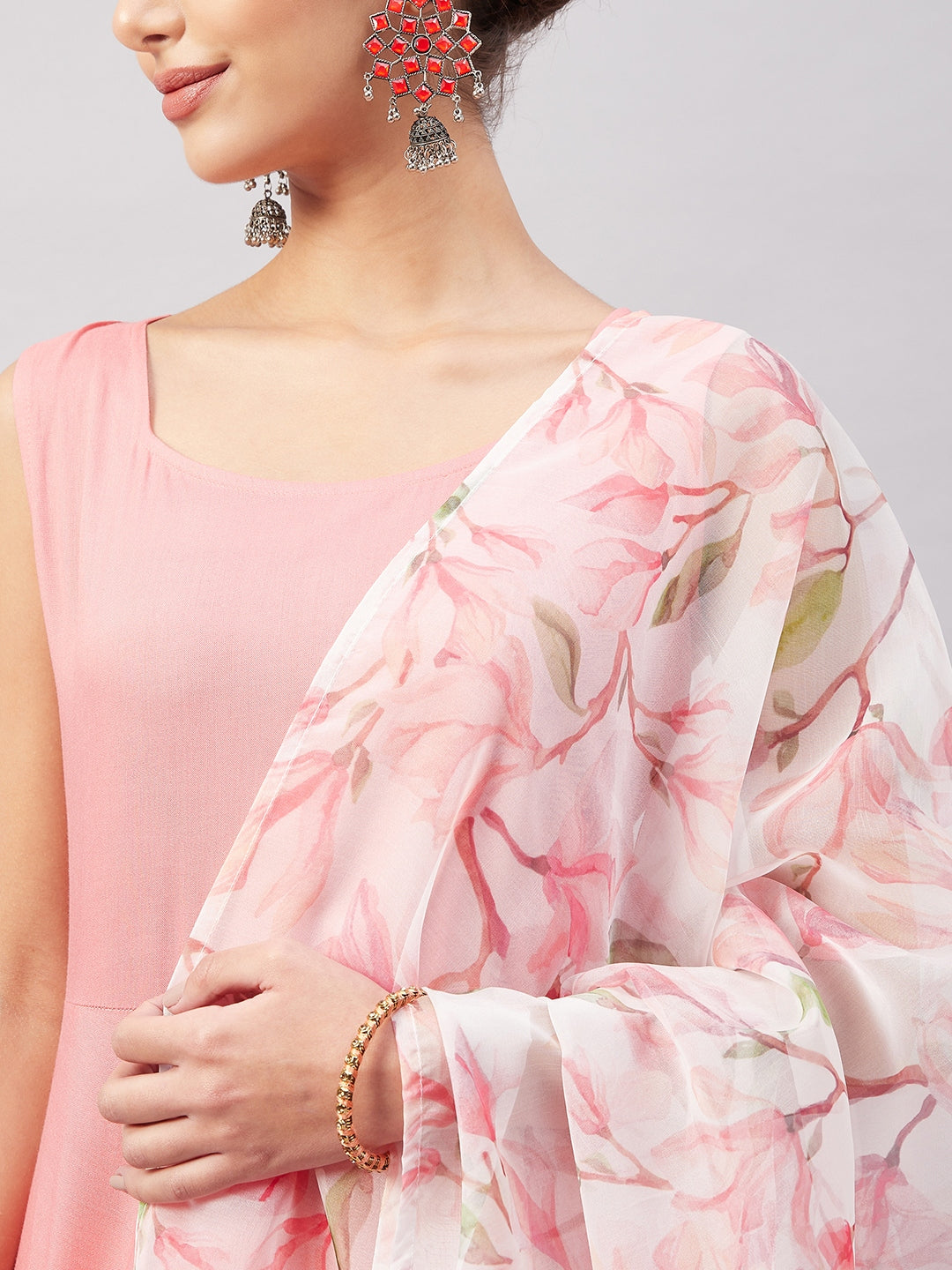 InWeave Women's Light Pink Sleeveless Kurta Set W White Peach Organza Dupatta | Grocsy