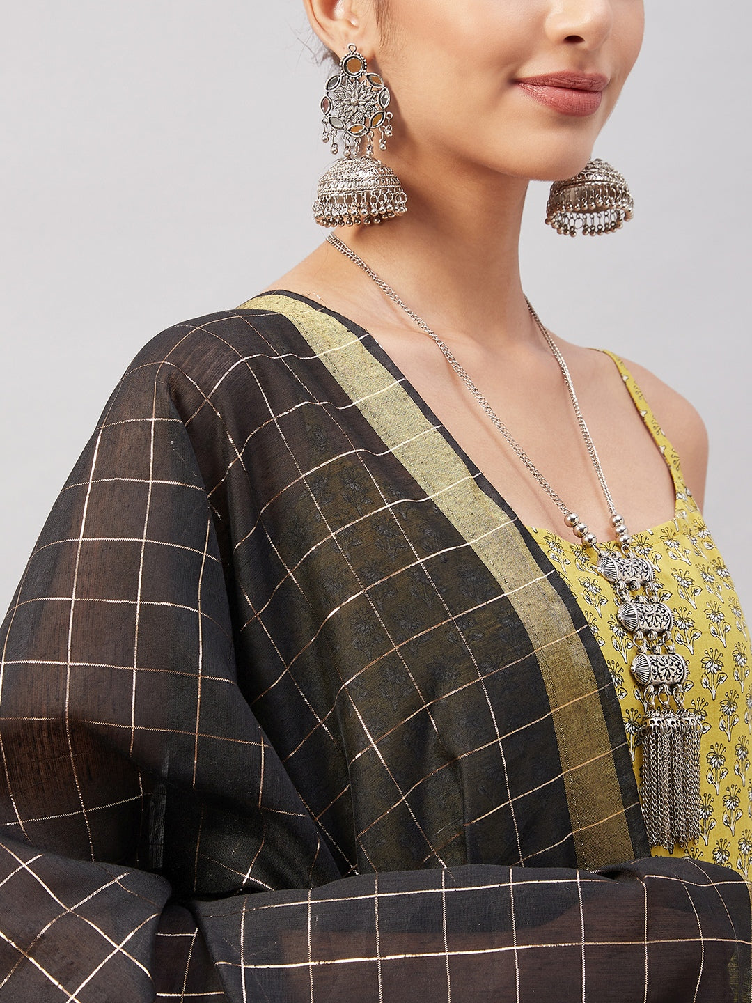 InWeave Women's Yelllow Floarl Print Strappy Set W Black Gold Check Dupatta | Grocsy