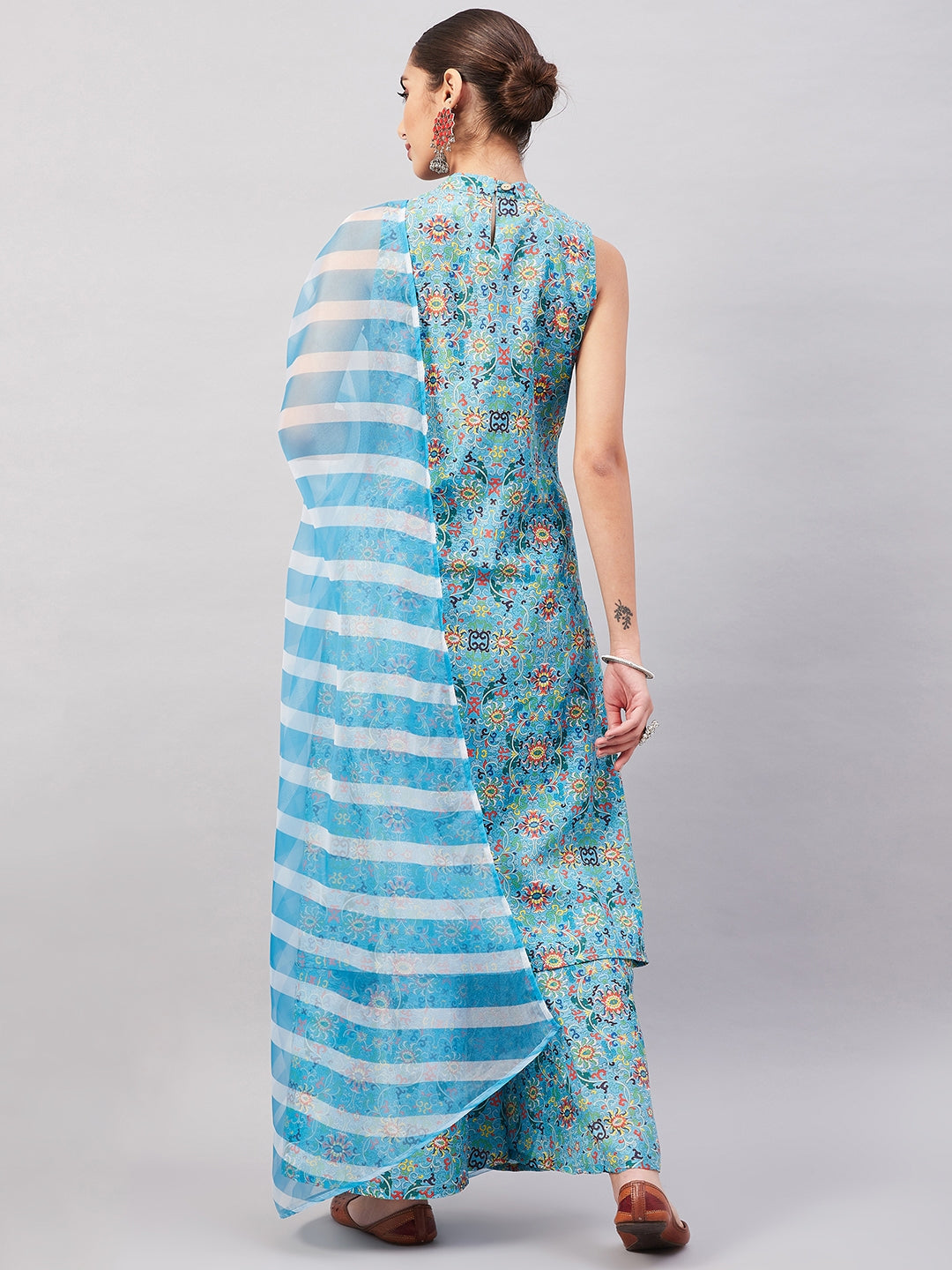InWeave Women's Sky Blue Floral Halter Kurta Set W Sb Leh Organza Dupatta | Grocsy