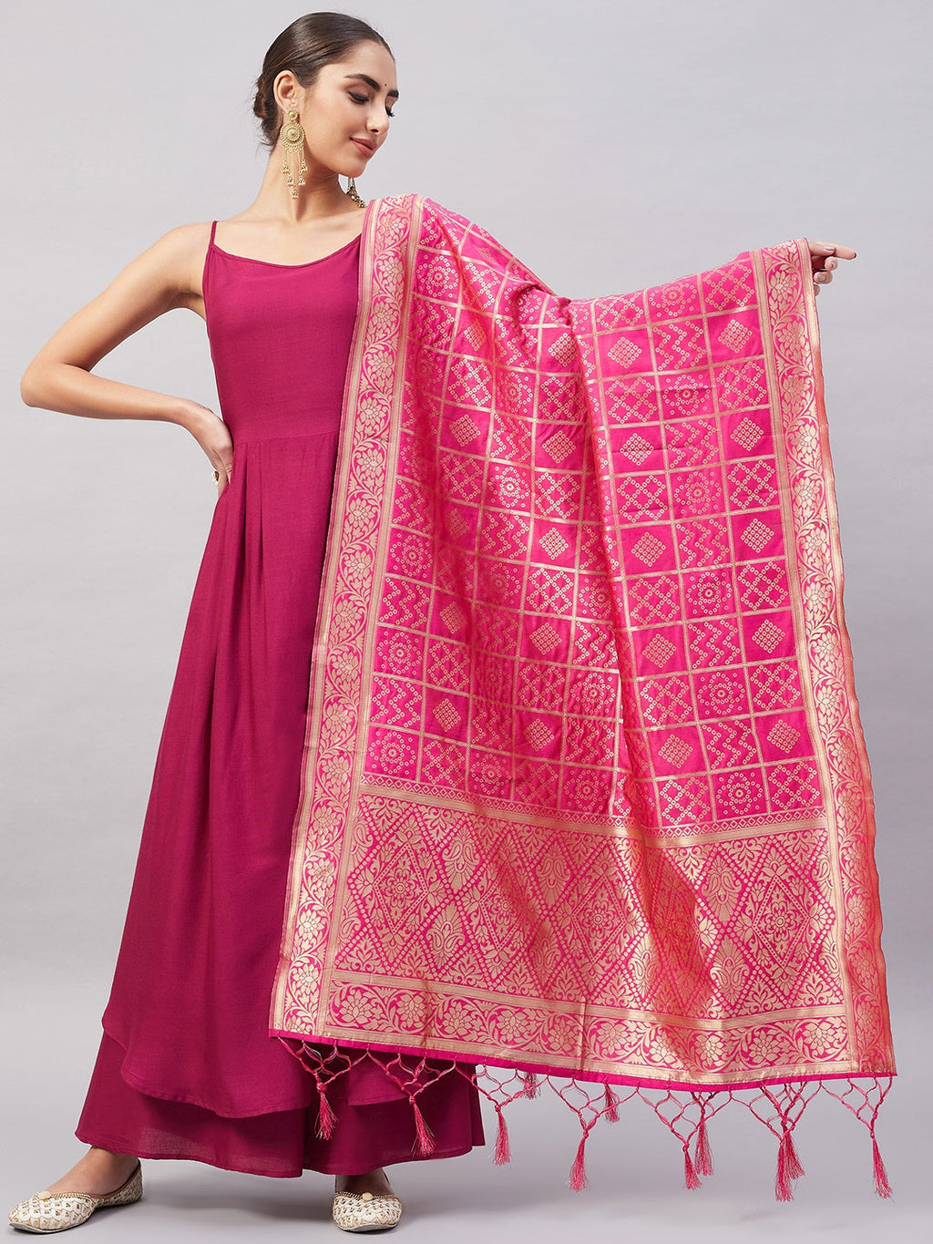 InWeave Women's Wine Solid Strappy Set With Pink Brocade Dupatta | Grocsy