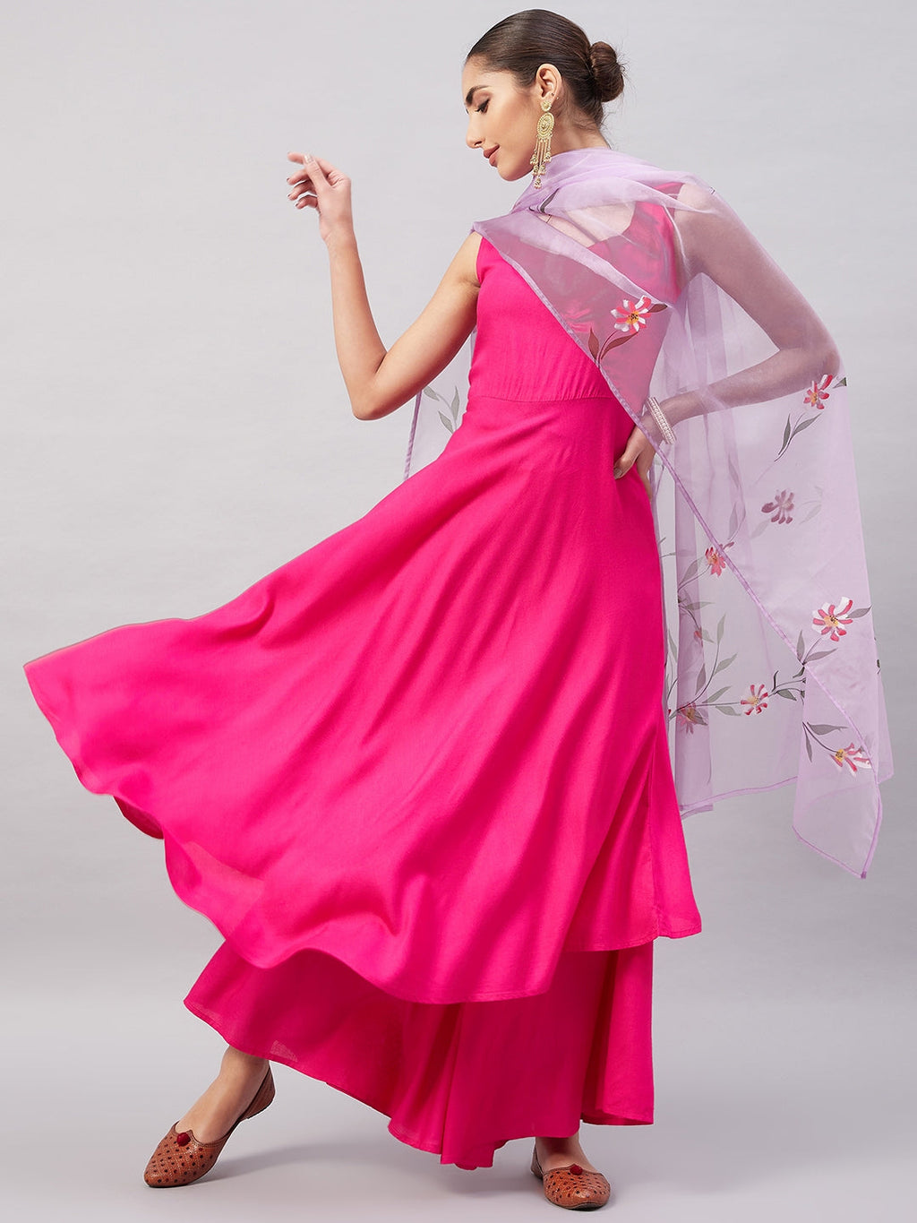 InWeave Women's Fuchsia Sleeveless Kurta Set W Mauve Handpaint Organza Dupatta | Grocsy