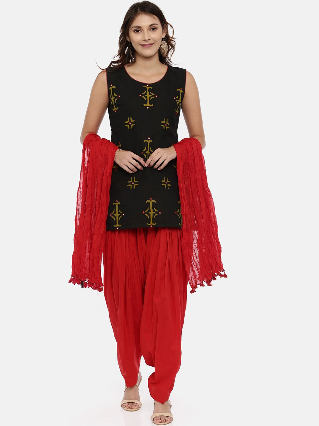 Souchii Red Solid Tasselled Cotton Dupatta | Grocsy
