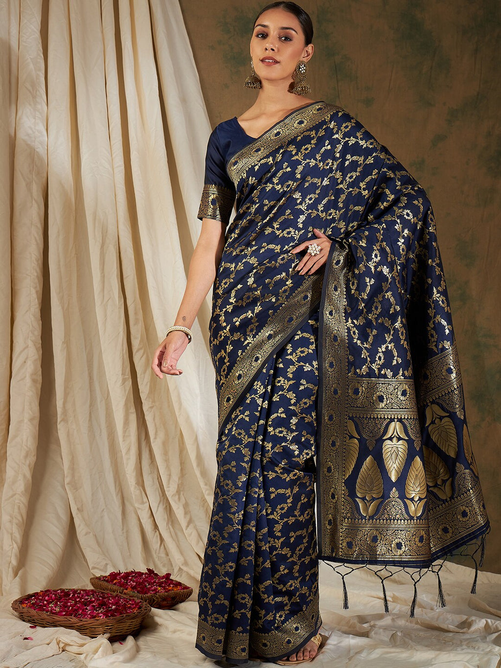 Sangria Navy Blue & Gold-Toned Floral Woven Design Zari Silk Blend Banarasi Saree | Grocsy