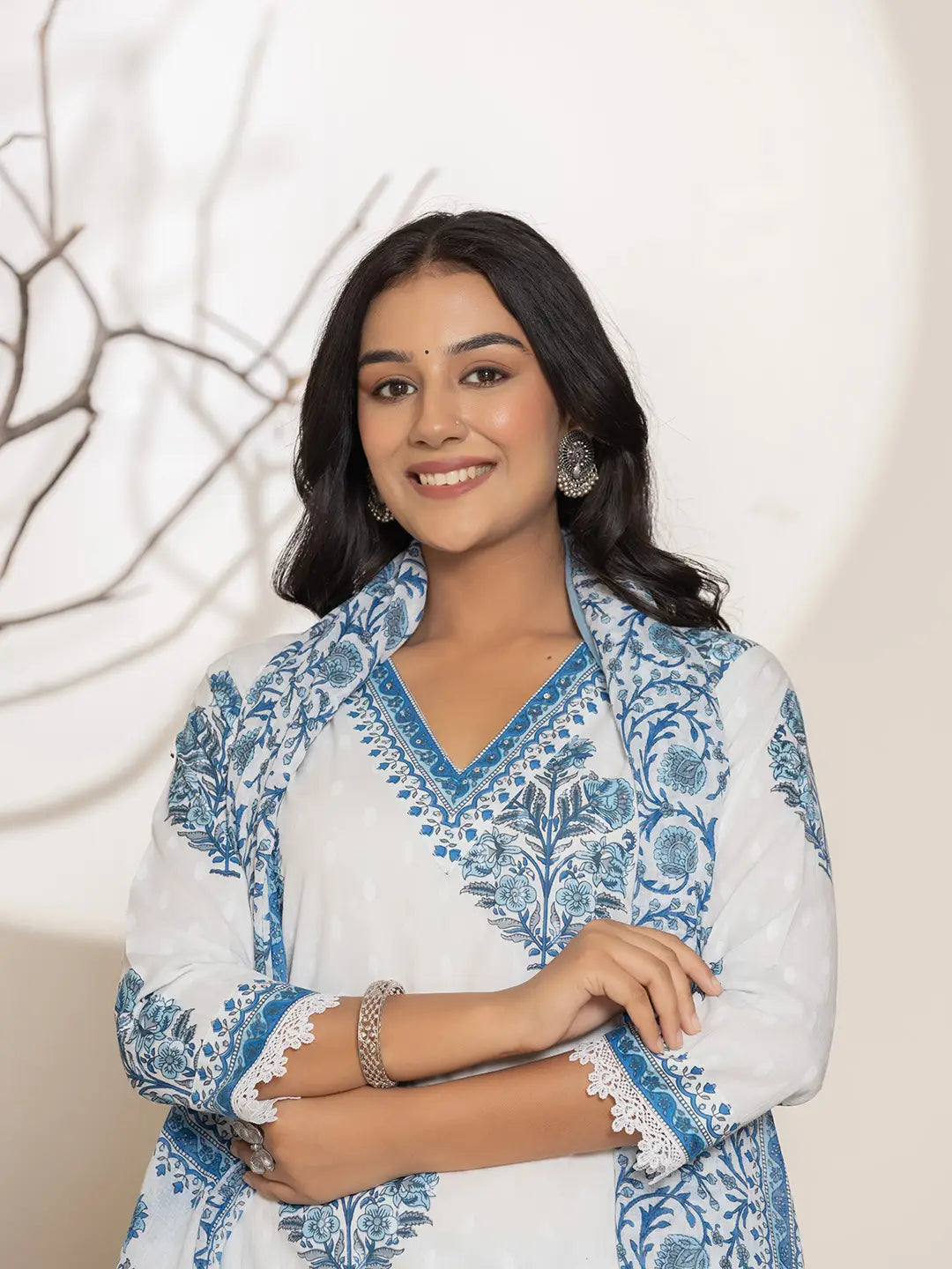 Yufta Blue And White Floral Print Cotton Kurta And Harem Pants With Dupatta Set | Grocsy