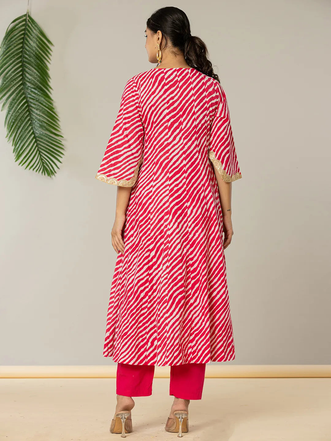 Yufta Cotton Leheriya Hot Pink Kurta Dupatta Pant Set | Grocsy