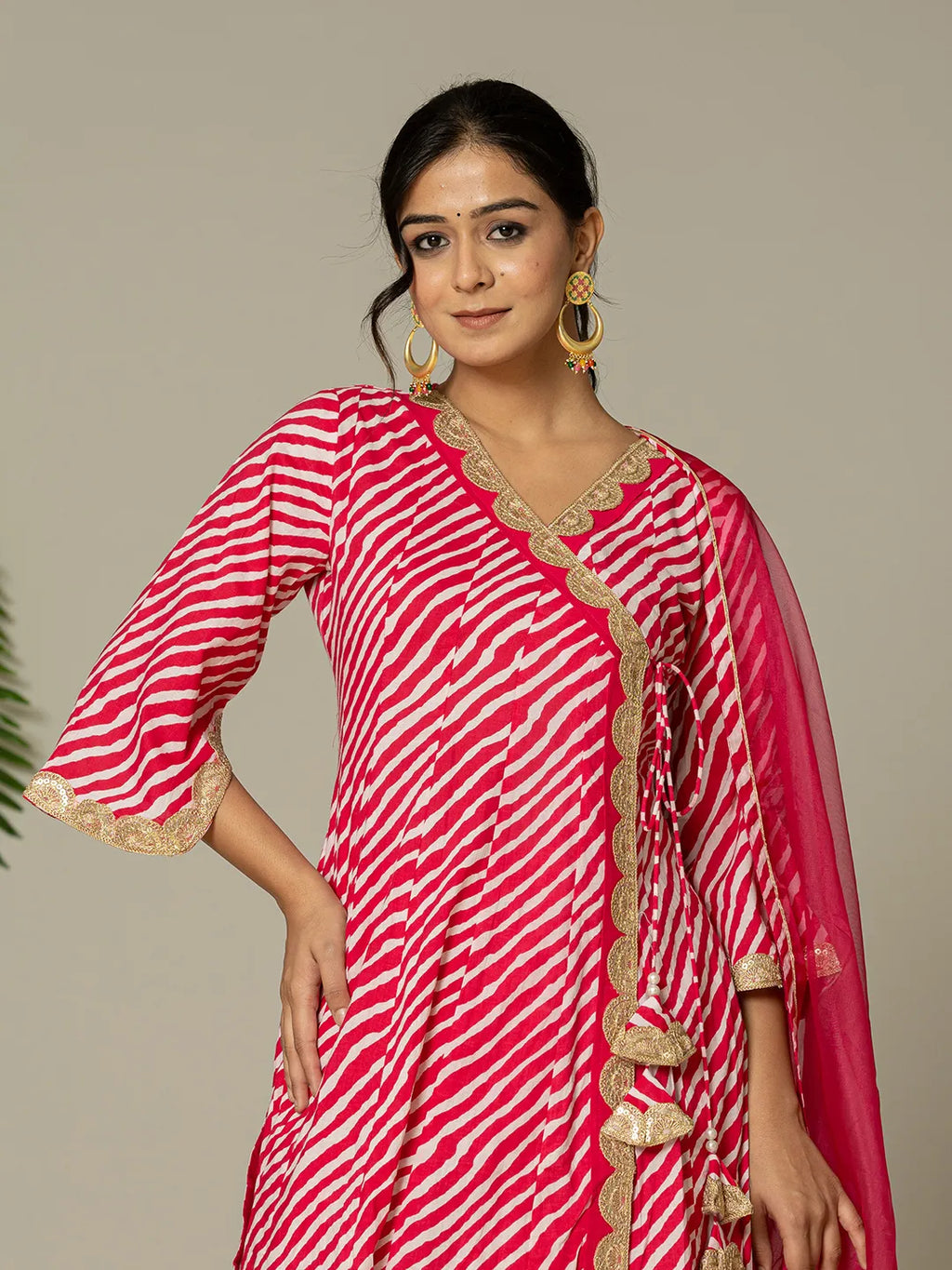 Yufta Cotton Leheriya Hot Pink Kurta Dupatta Pant Set | Grocsy
