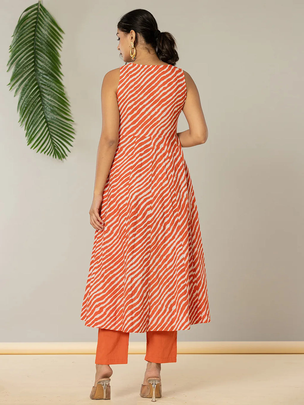 Yufta Cotton Leheriya Orange Kurta Dupatta Set | Grocsy