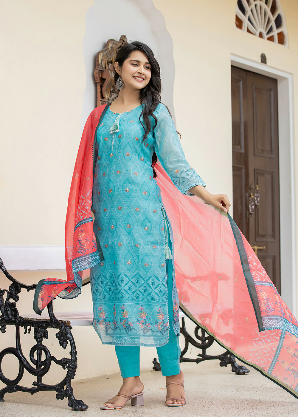 Kaajh Women's Sky Blue Printed Chanderi Kurta Pant Set With Dupatta | Grocsy