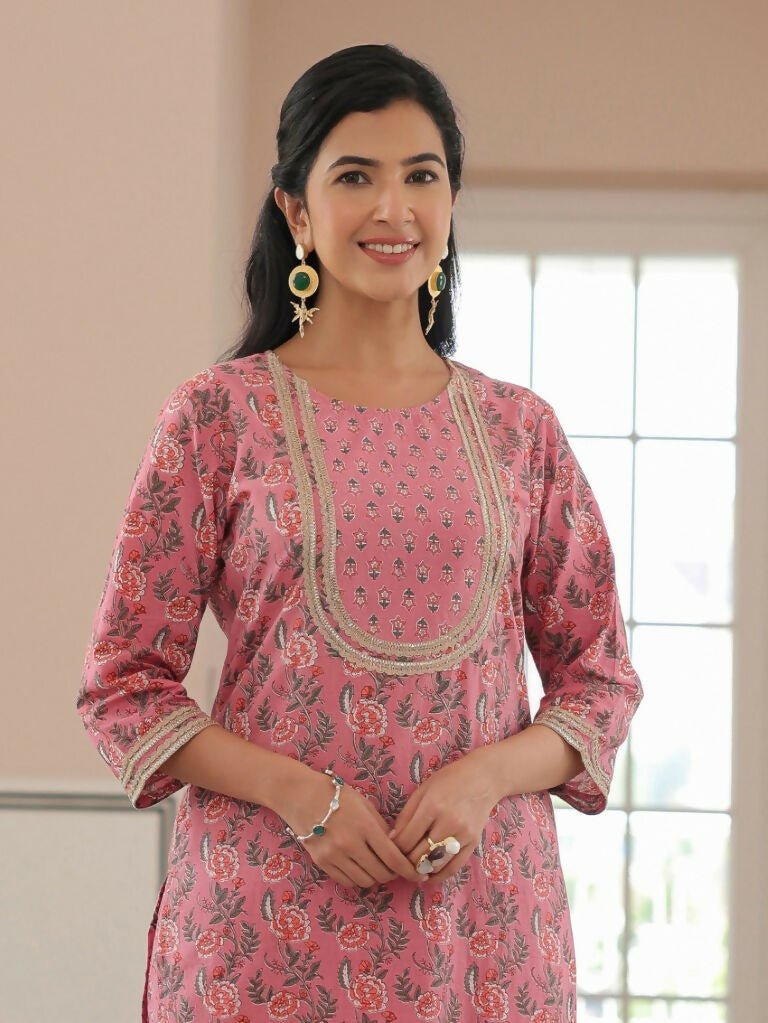 Aramya Straight Soft Cotton Floral Print Women's Kurta Set - Pink | Grocsy