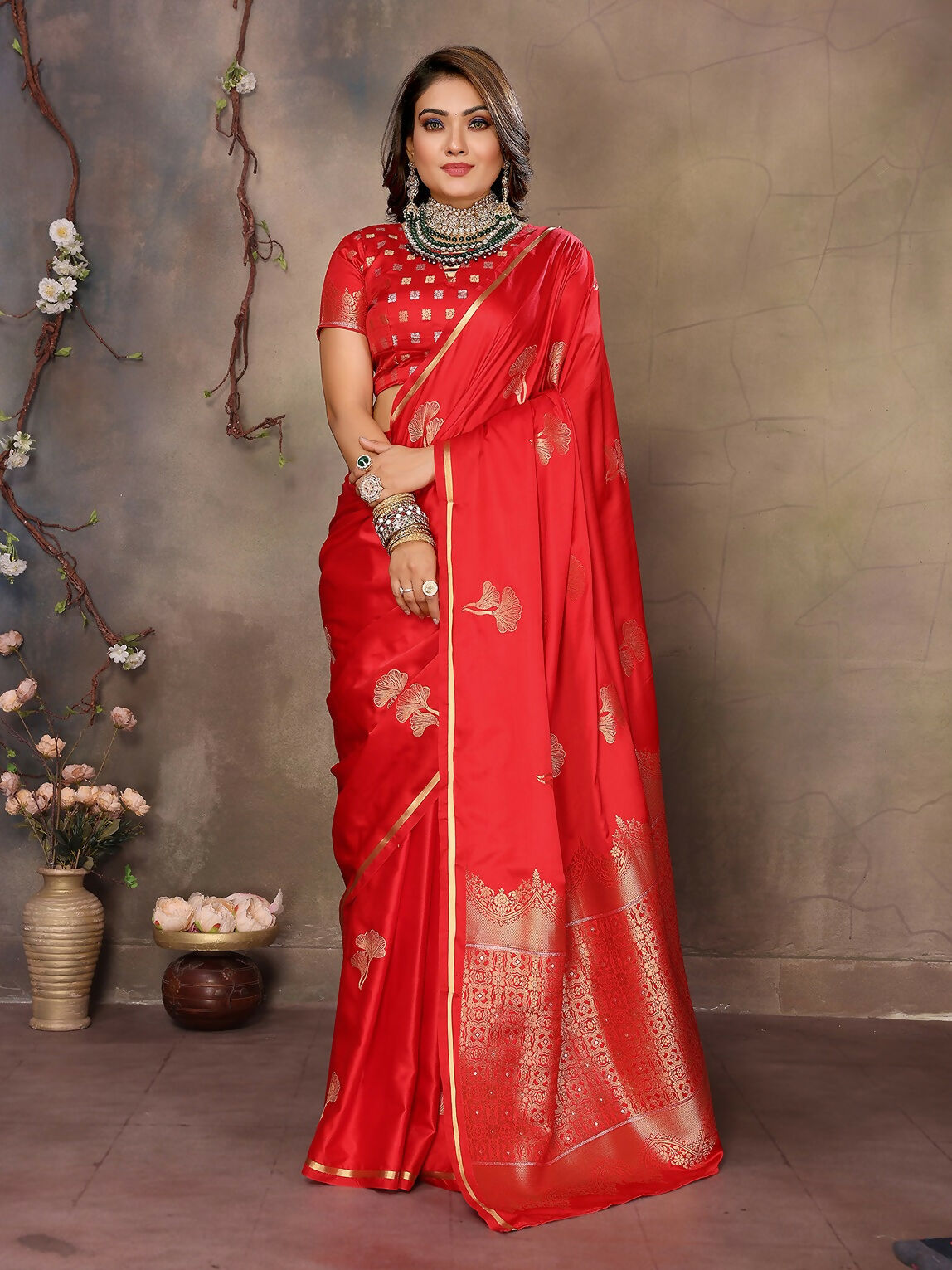 Joban Fashion Red Floral Motifs Banarasi Silk Sarees | Grocsy