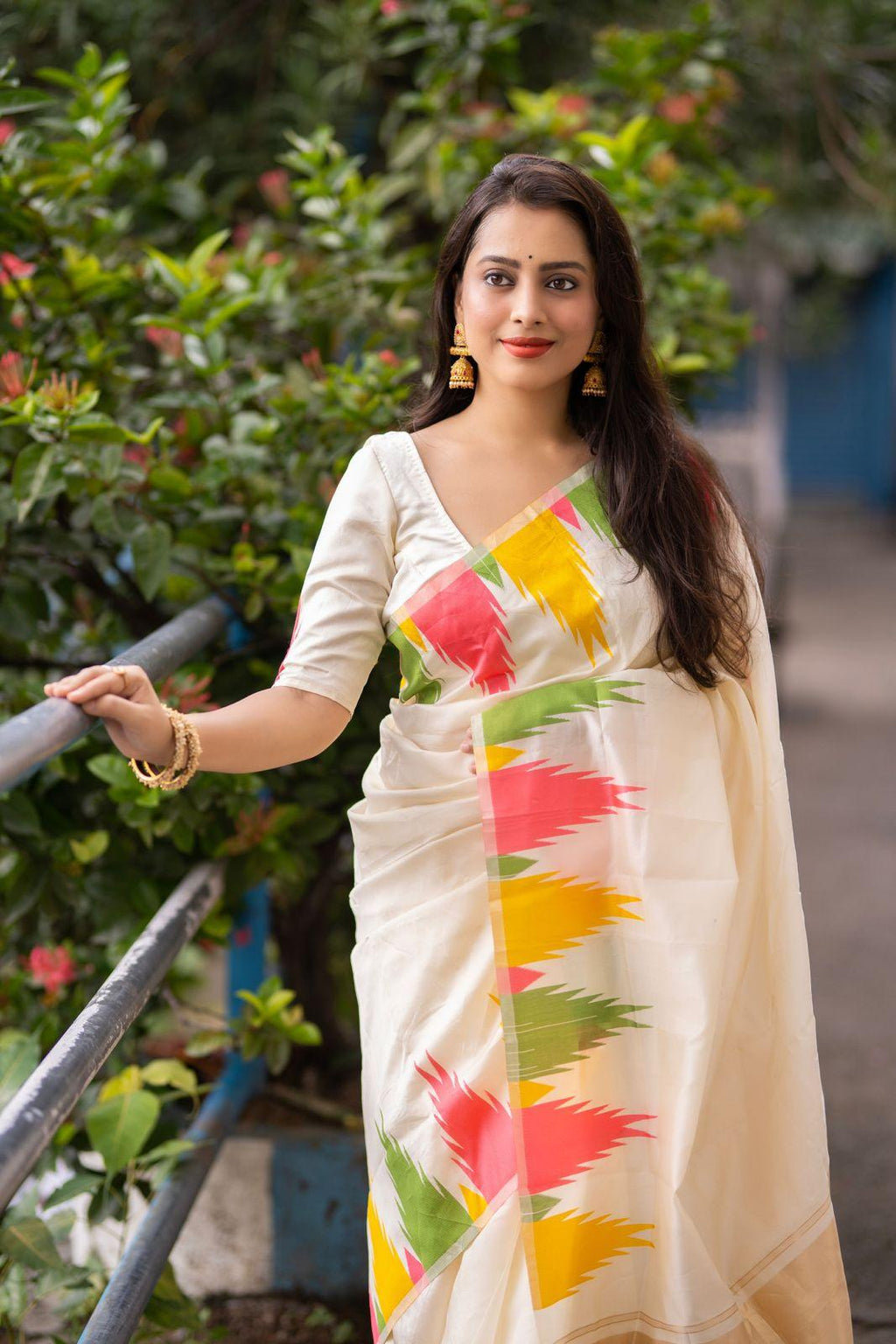 Cream Polycotton Woven Design Saree with Unstitched Blouse - A2M | Grocsy