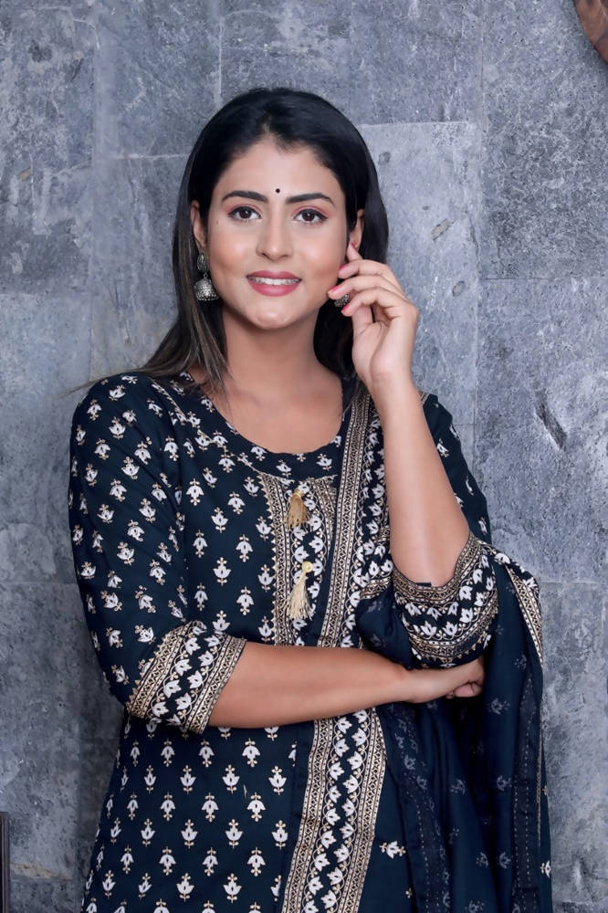 Vamika Navy Blue Gota Patti Work Rayon Party And Casual Wear Kurta Set | Grocsy