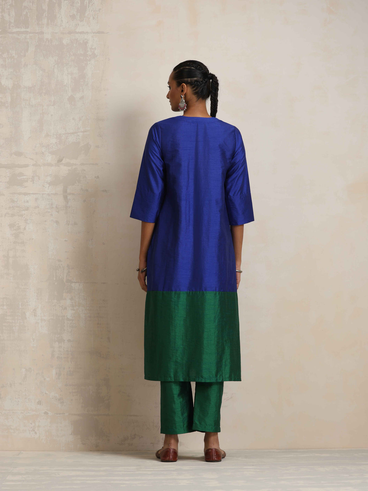 trueBrowns Blue Silk Kurta Set | Grocsy