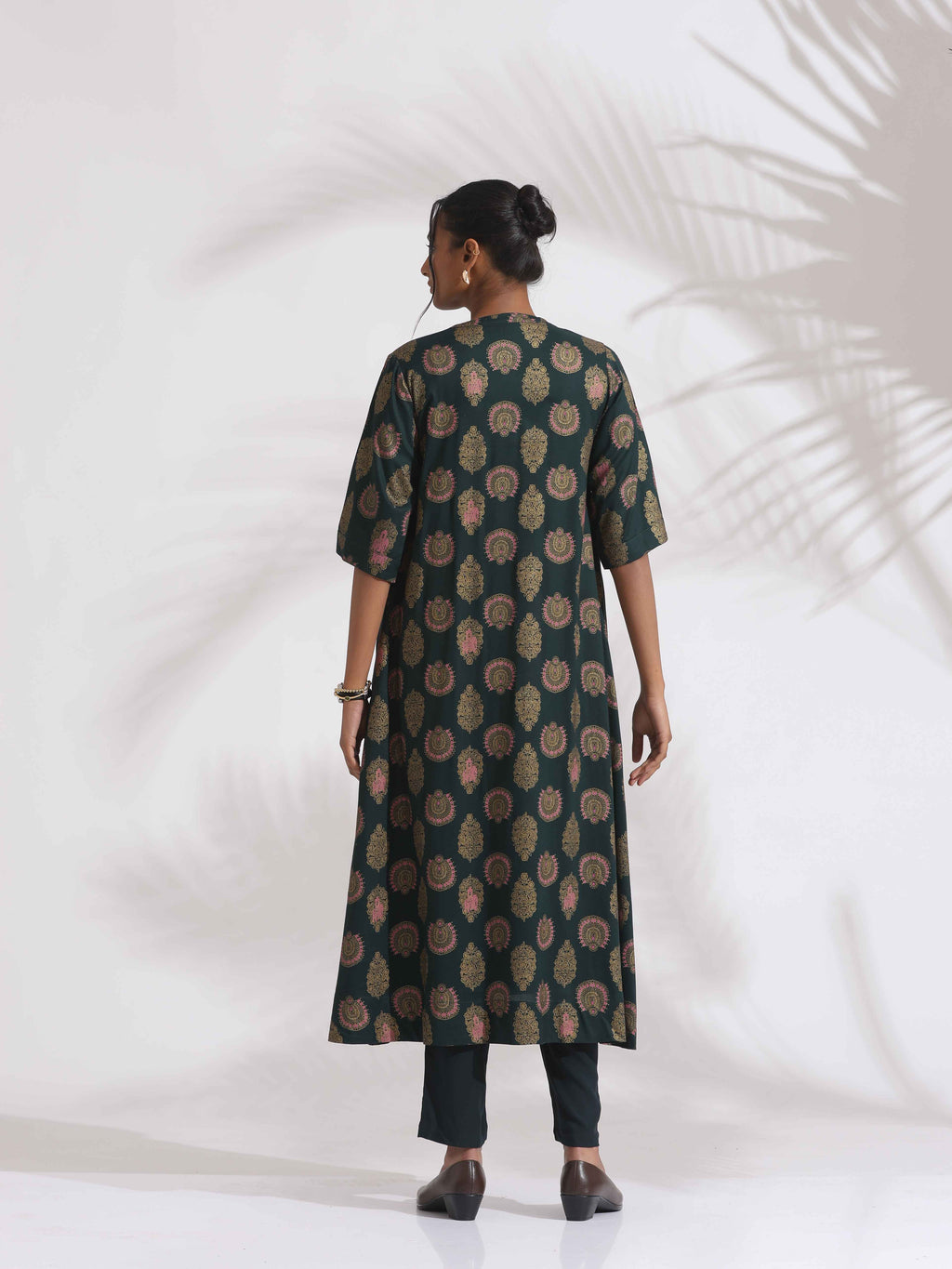 trueBrowns Green Foil Print Cotton Kurta Set | Grocsy