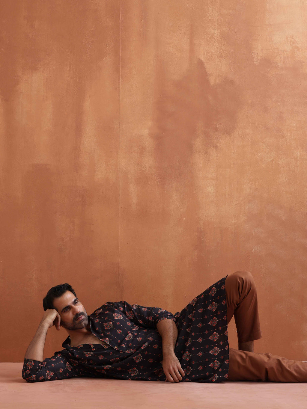 trueBrowns Men's Black Printed Kurta | Grocsy