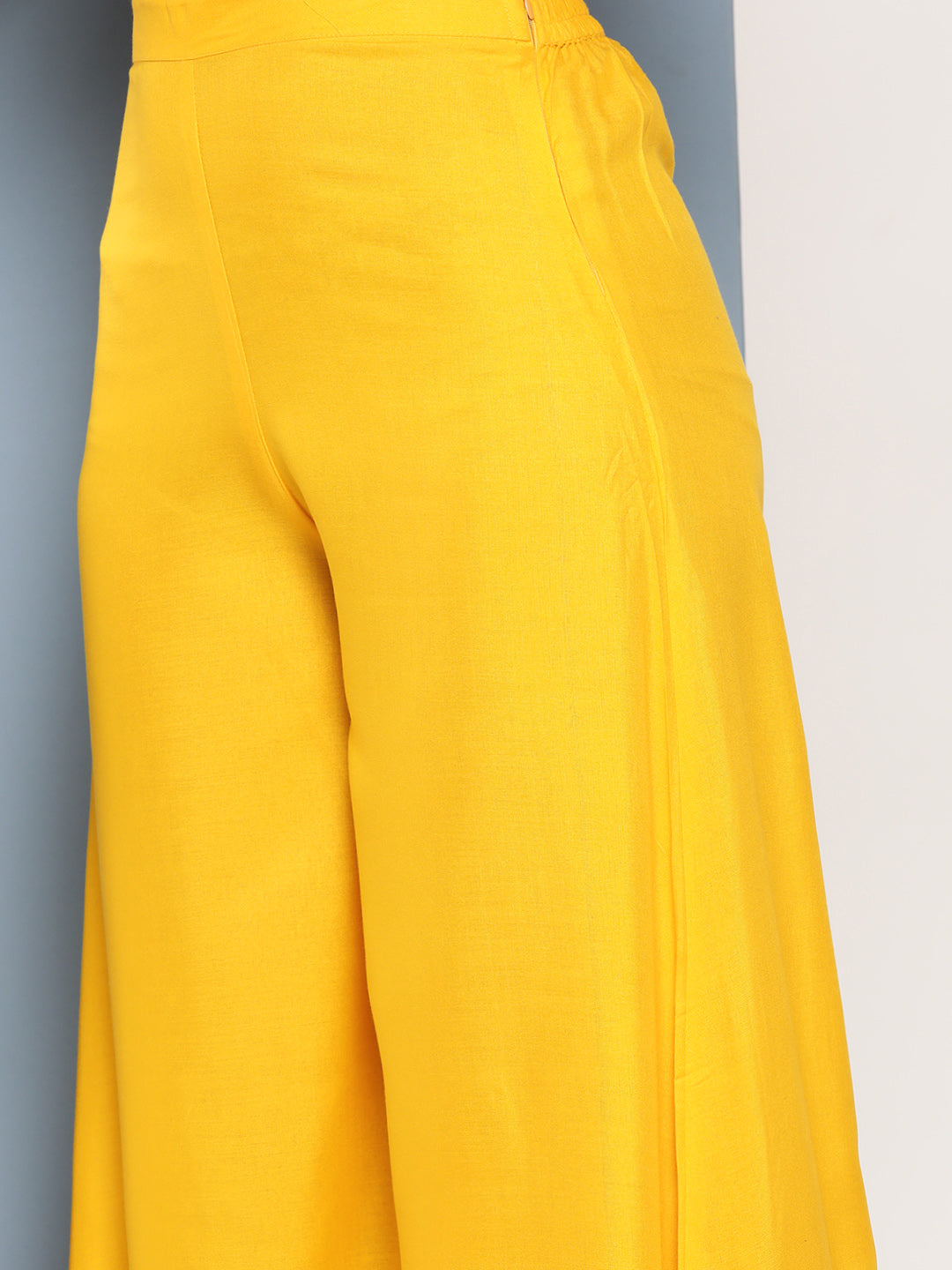 InWeave Women's Yellow Ray Strappy Kurta Set With Yellow Zig Zag Cotton Dupatta | Grocsy