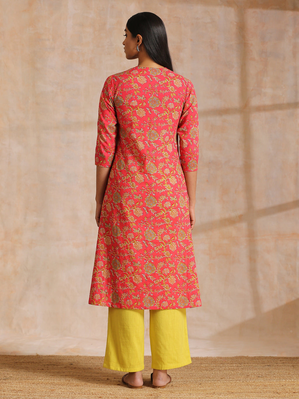 trueBrowns Flamingo Pink Overall Floral Block Print Cotton Slit Kurta Pant Set | Grocsy