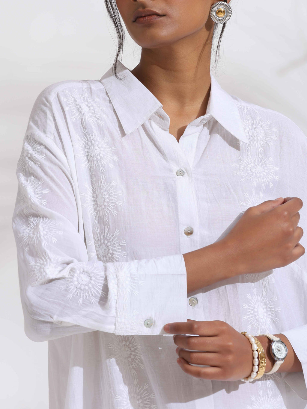 trueBrowns White Cotton Schiffli Shirt Kurta Set | Grocsy