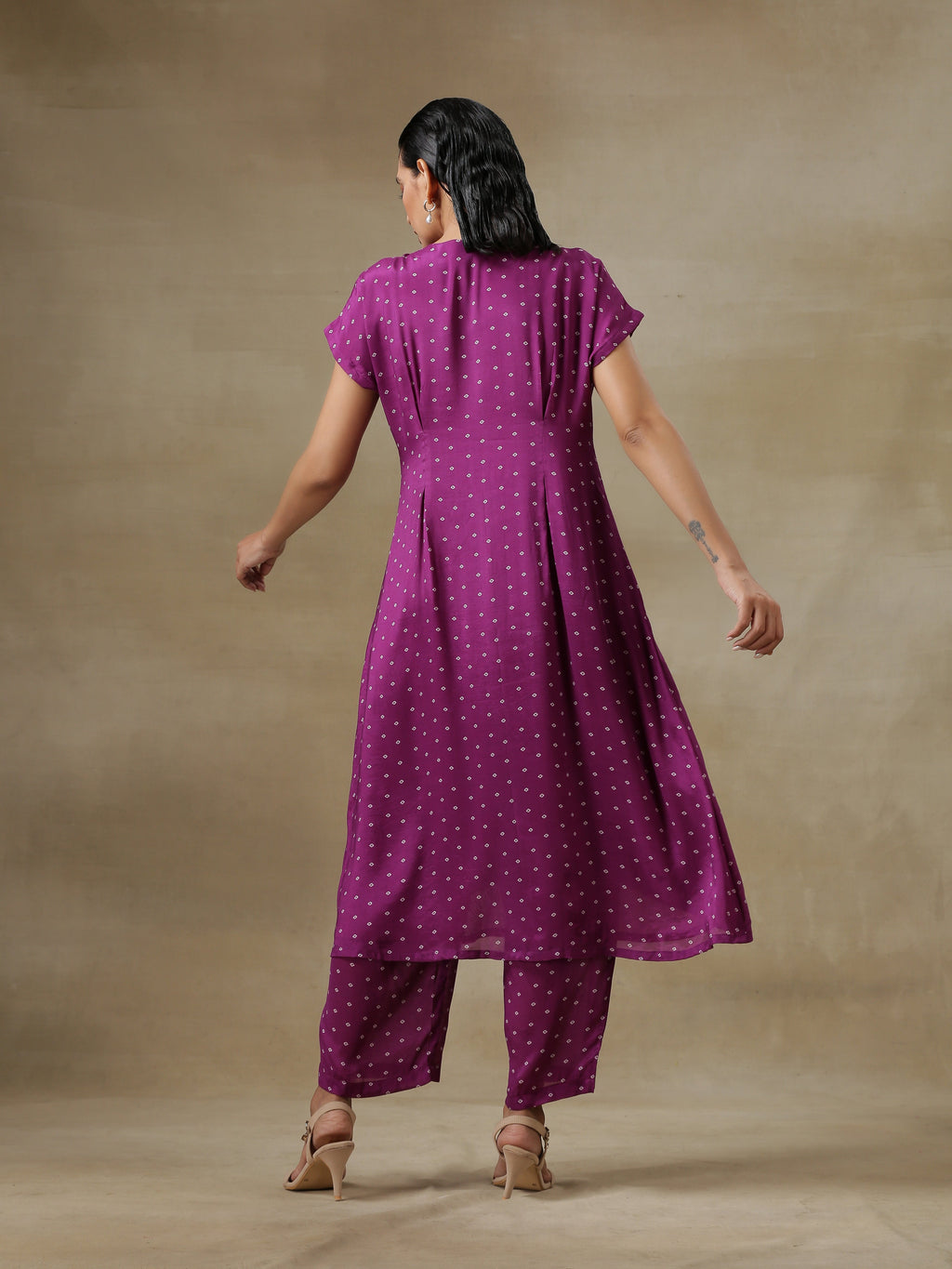 trueBrowns Purple Bandhani Printed Silk Drop Shoulder Kurta Pant Set | Grocsy