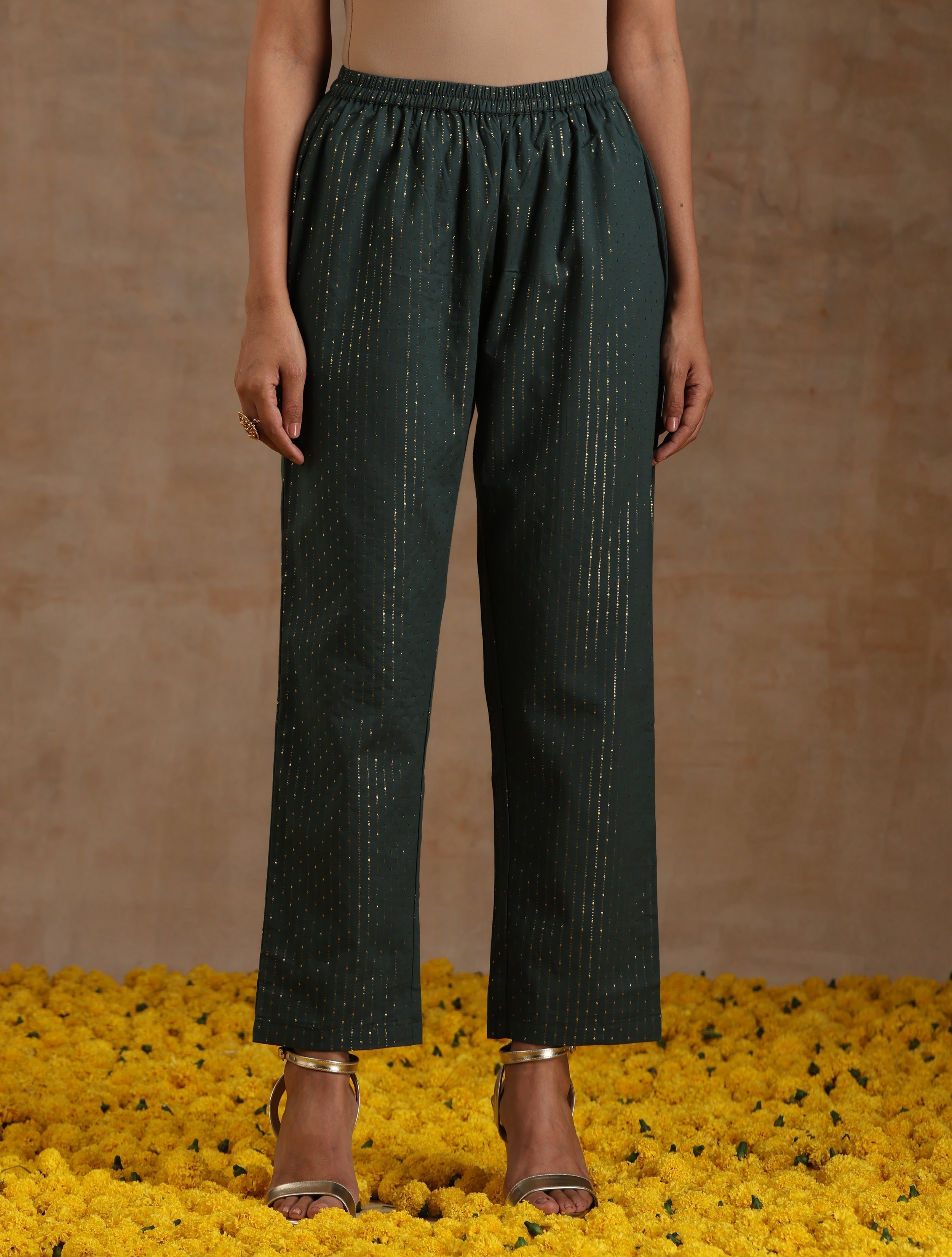 trueBrowns Dark Green Gold Cotton Yoke Kurta Set | Grocsy