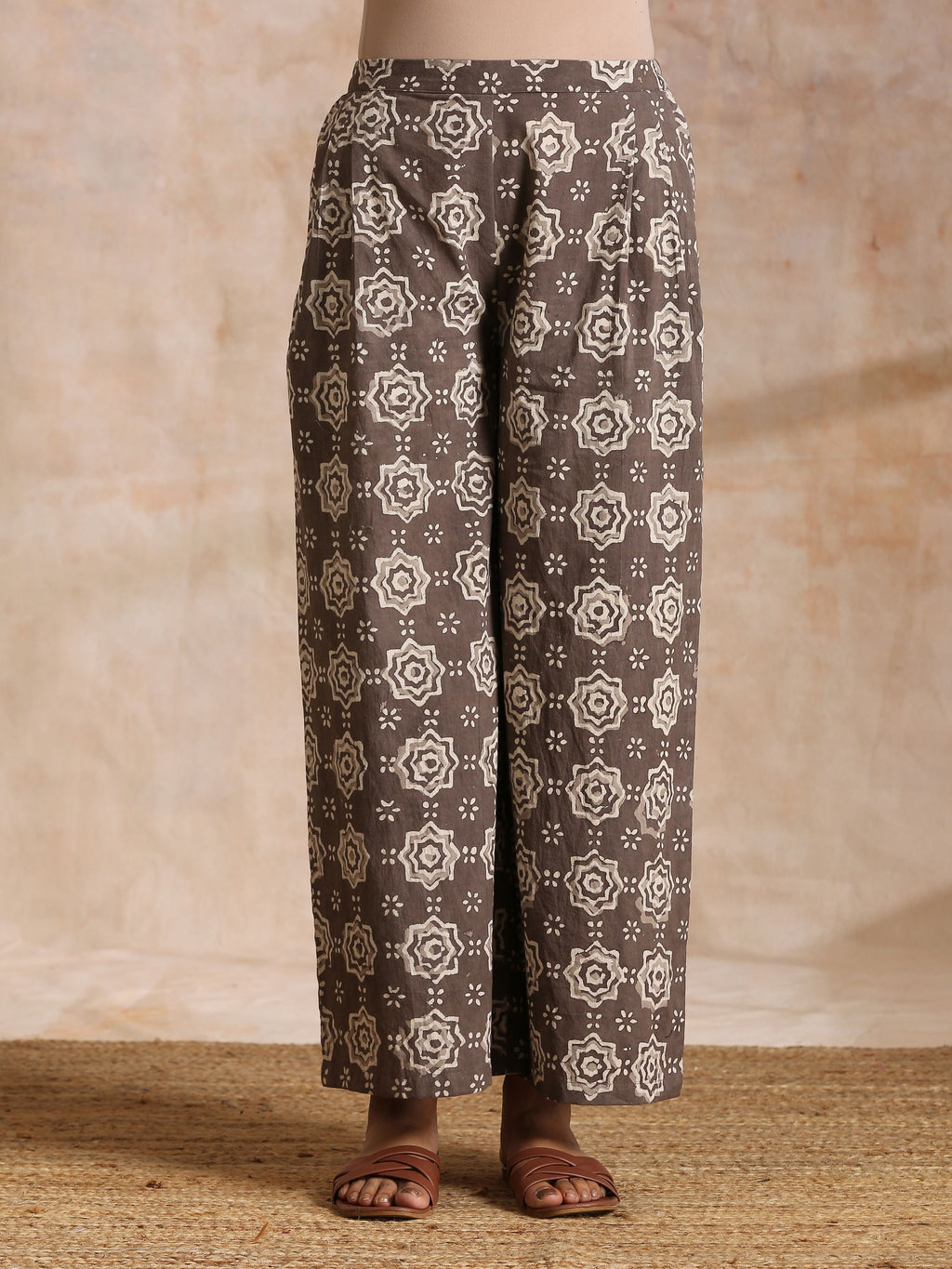 trueBrowns Clay Dabu Zig-Zag Motifs Print Cotton Sleeveless Jacket Pant Set | Grocsy