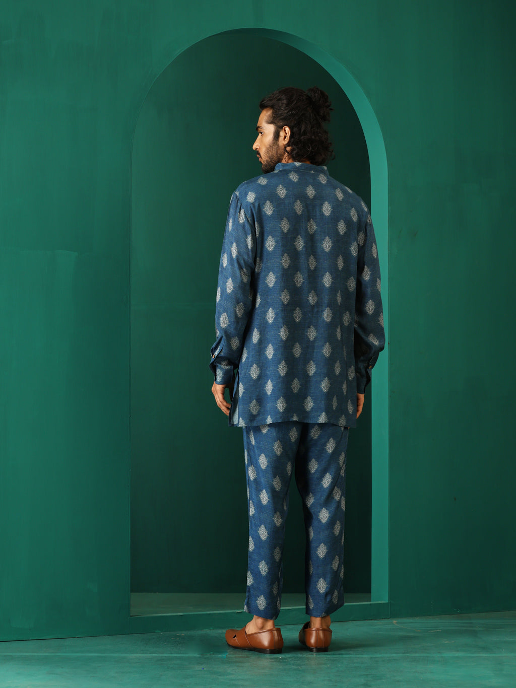 trueBrowns Men's Blue Floral Muslin Silk Printed Co-ord Set | Grocsy