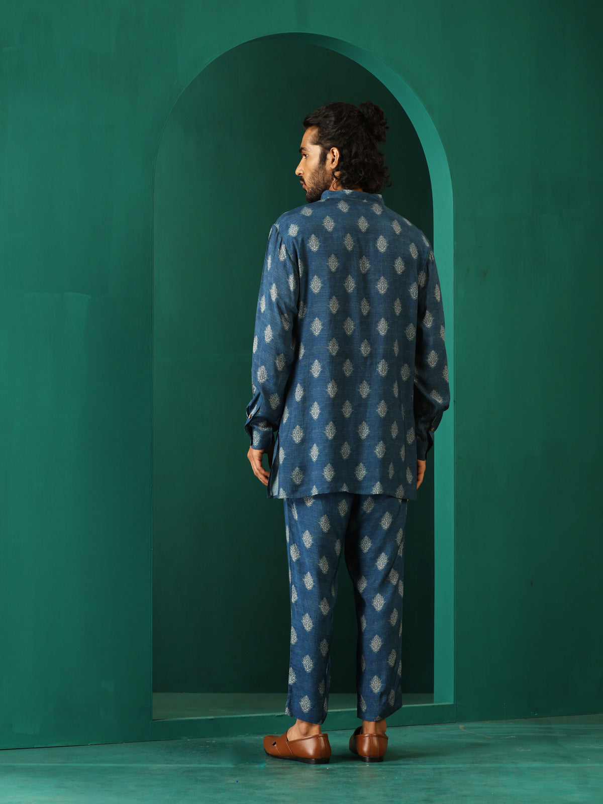 trueBrowns Men's Blue Floral Muslin Silk Printed Co-ord Set | Grocsy