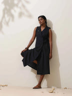 trueBrowns Black Cotton Linen Dress | Grocsy