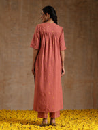 trueBrowns Blush Gold Cotton Relaxed High-Low Kurta Set | Grocsy