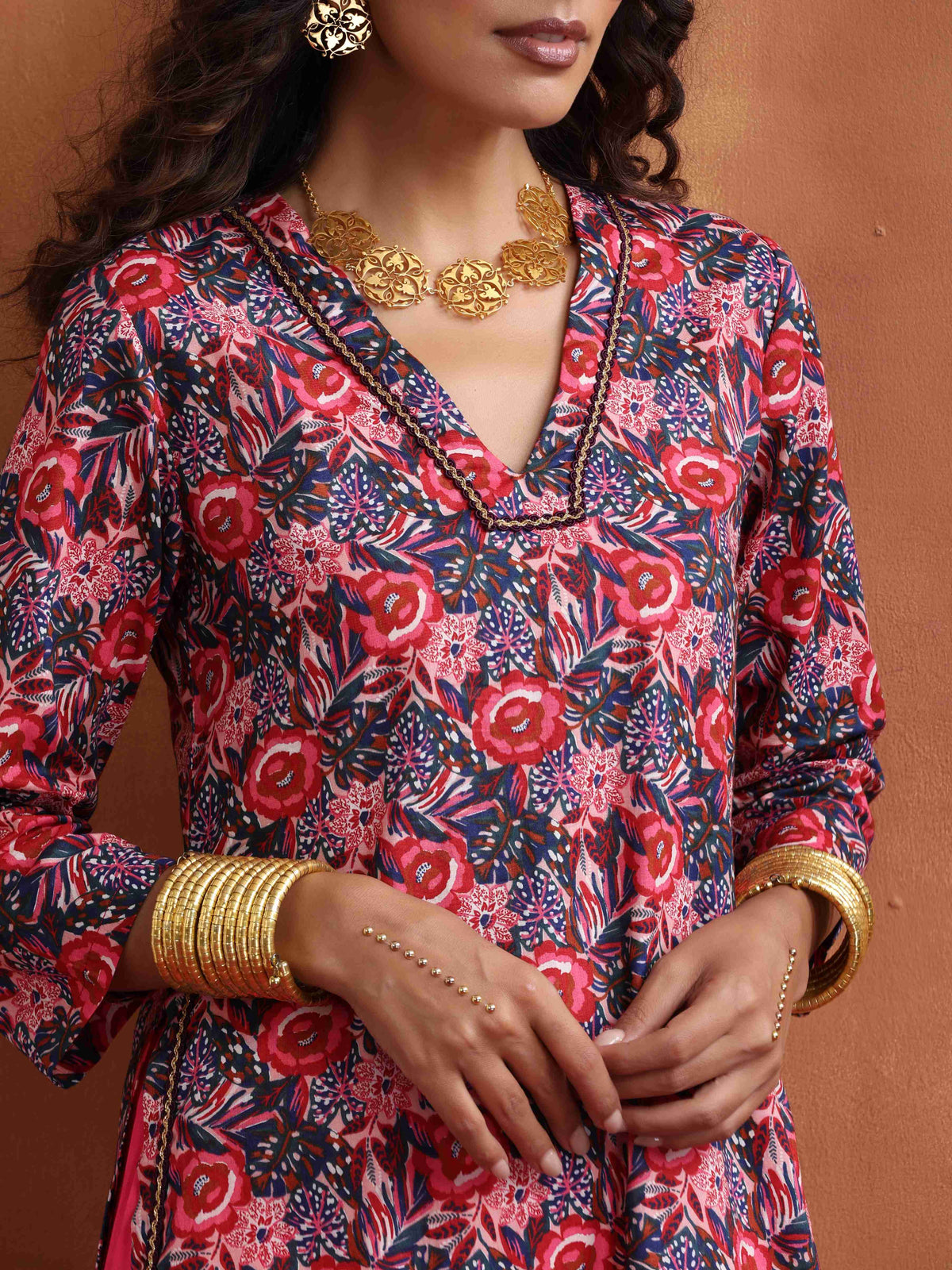trueBrowns Pink Print High Slit Kurta Set | Grocsy