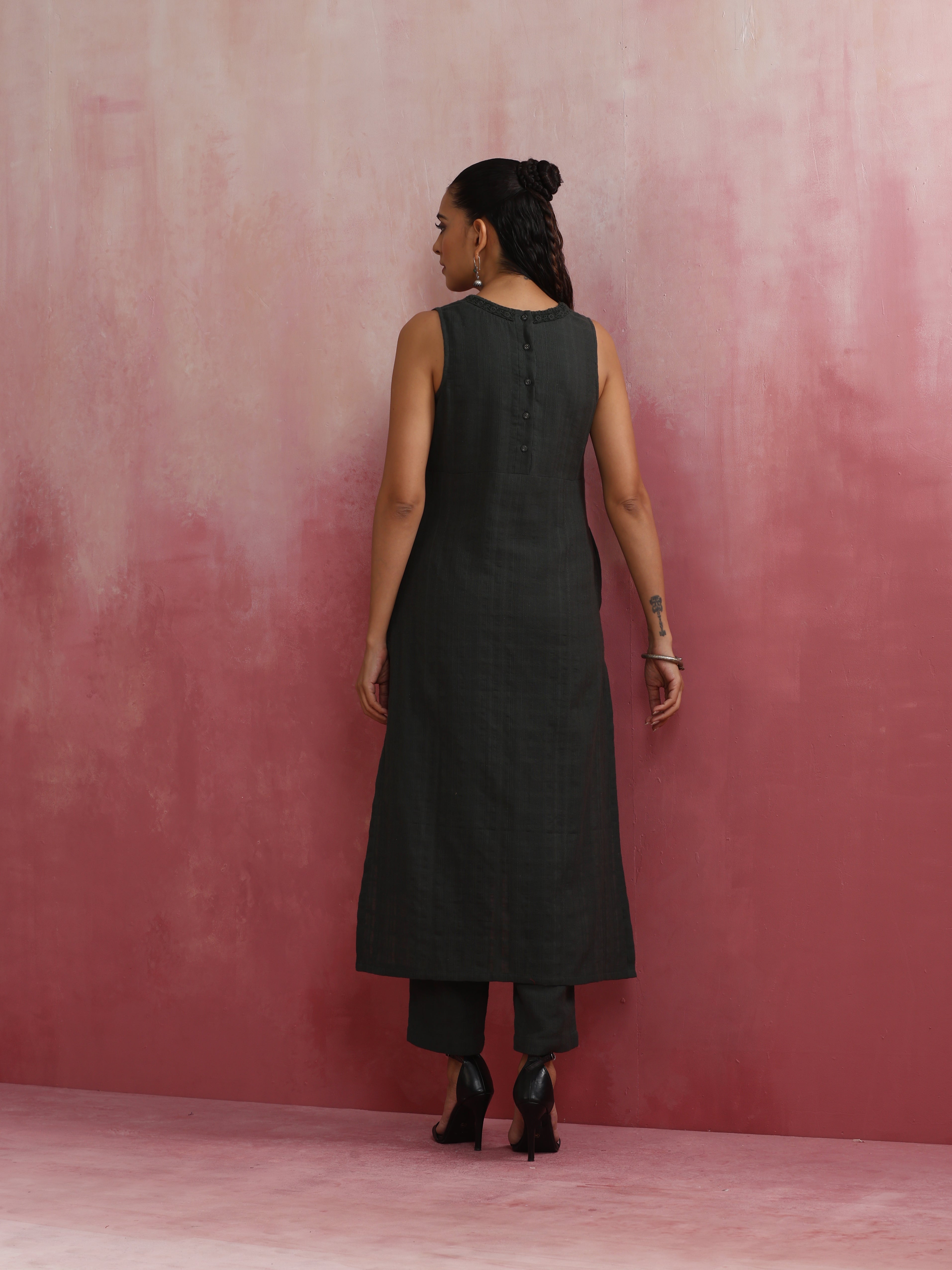 trueBrowns Dark Olive Green Cotton Dobby Kurta Set | Grocsy