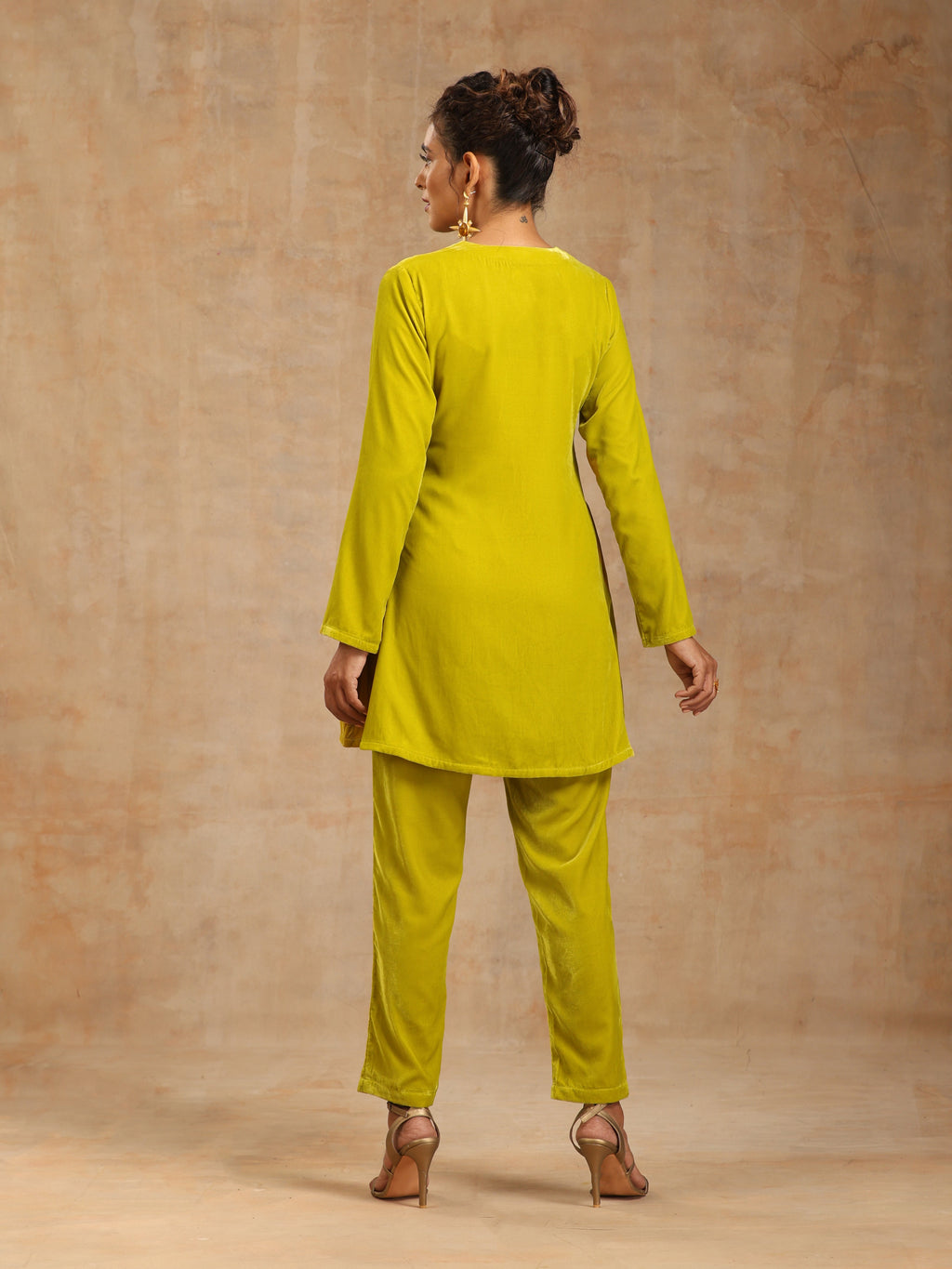 trueBrowns Lime Velvet Solid Co-ord Set | Grocsy