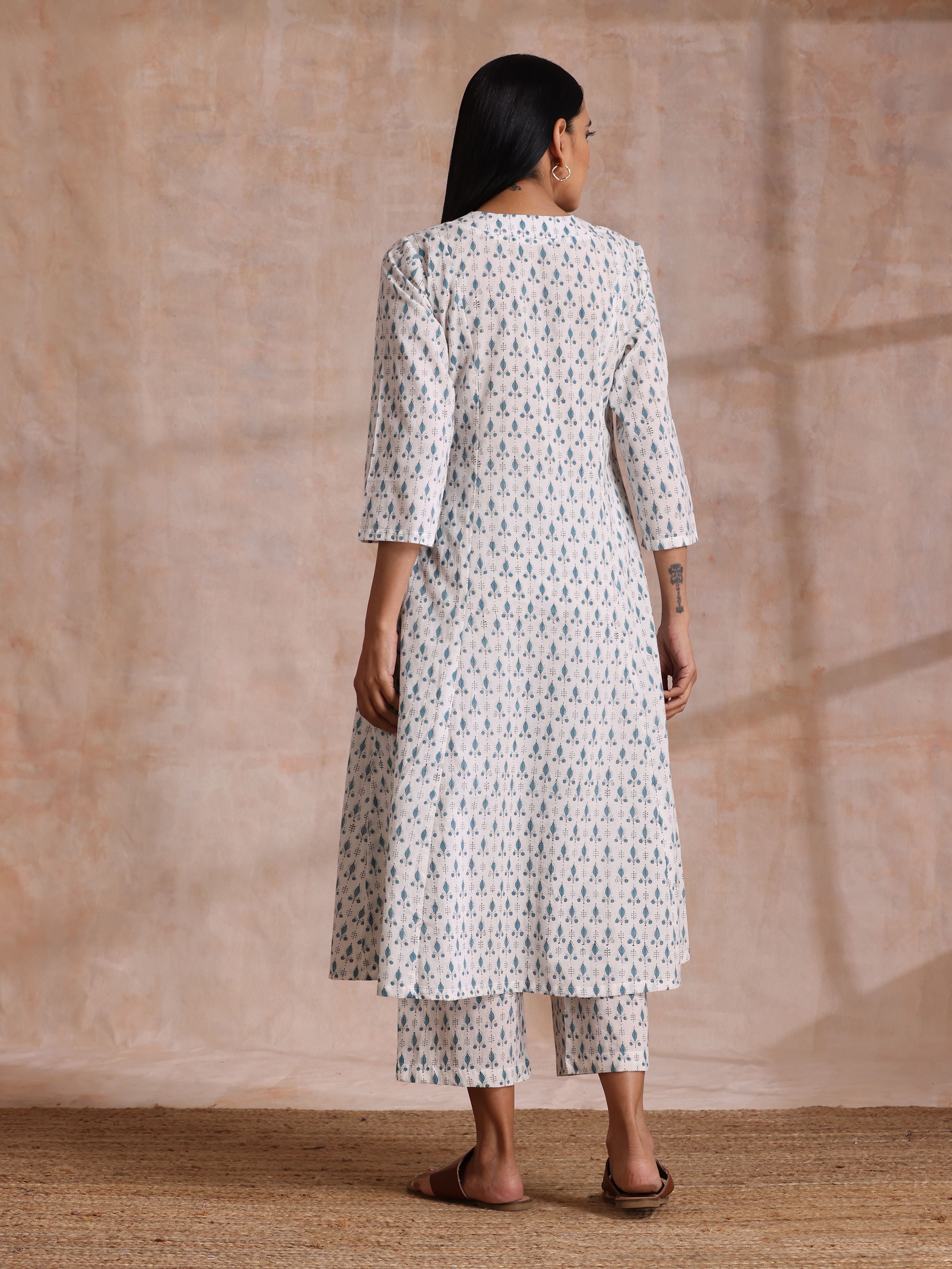 trueBrowns White With Teal Buta Block Print Cotton Front Neck Gathered Kurta Pant Set | Grocsy