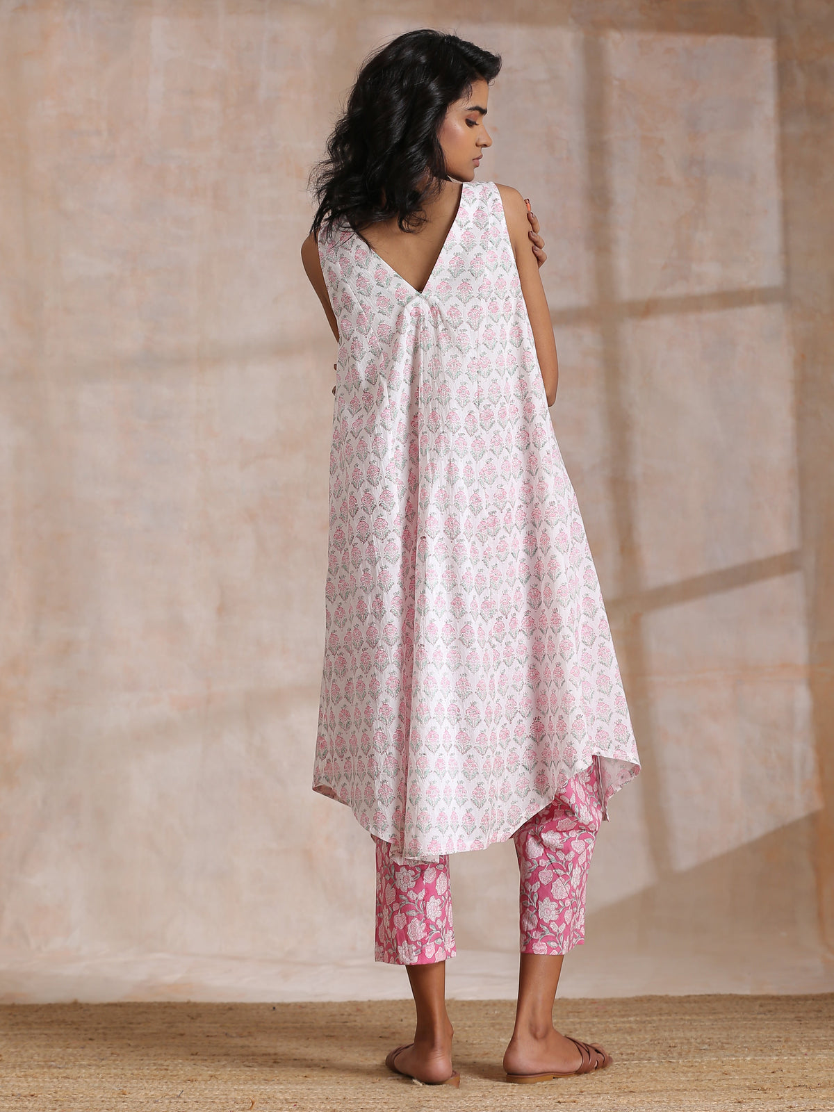 trueBrowns Pink Green Floral On White Block Print Cotton Sleeveless Flared Kurta Pant Set | Grocsy