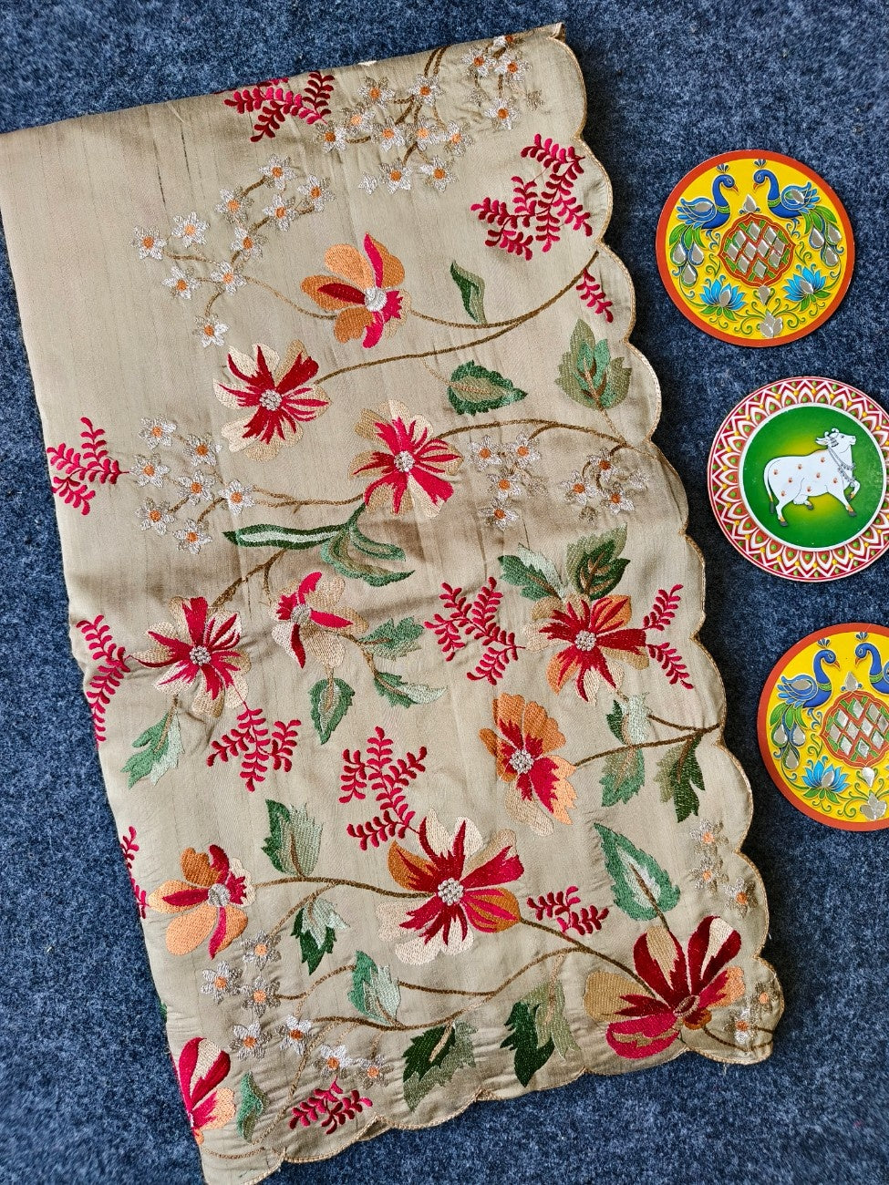 Mameraa Sarees Beige Matka Silk Saree With Heavy Floral Embroidery Border With Running Blouse-Beige | Grocsy