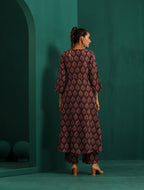 trueBrowns Deep Purple Paan Muslin Silk Printed Front Slit Kurta Pant Set | Grocsy