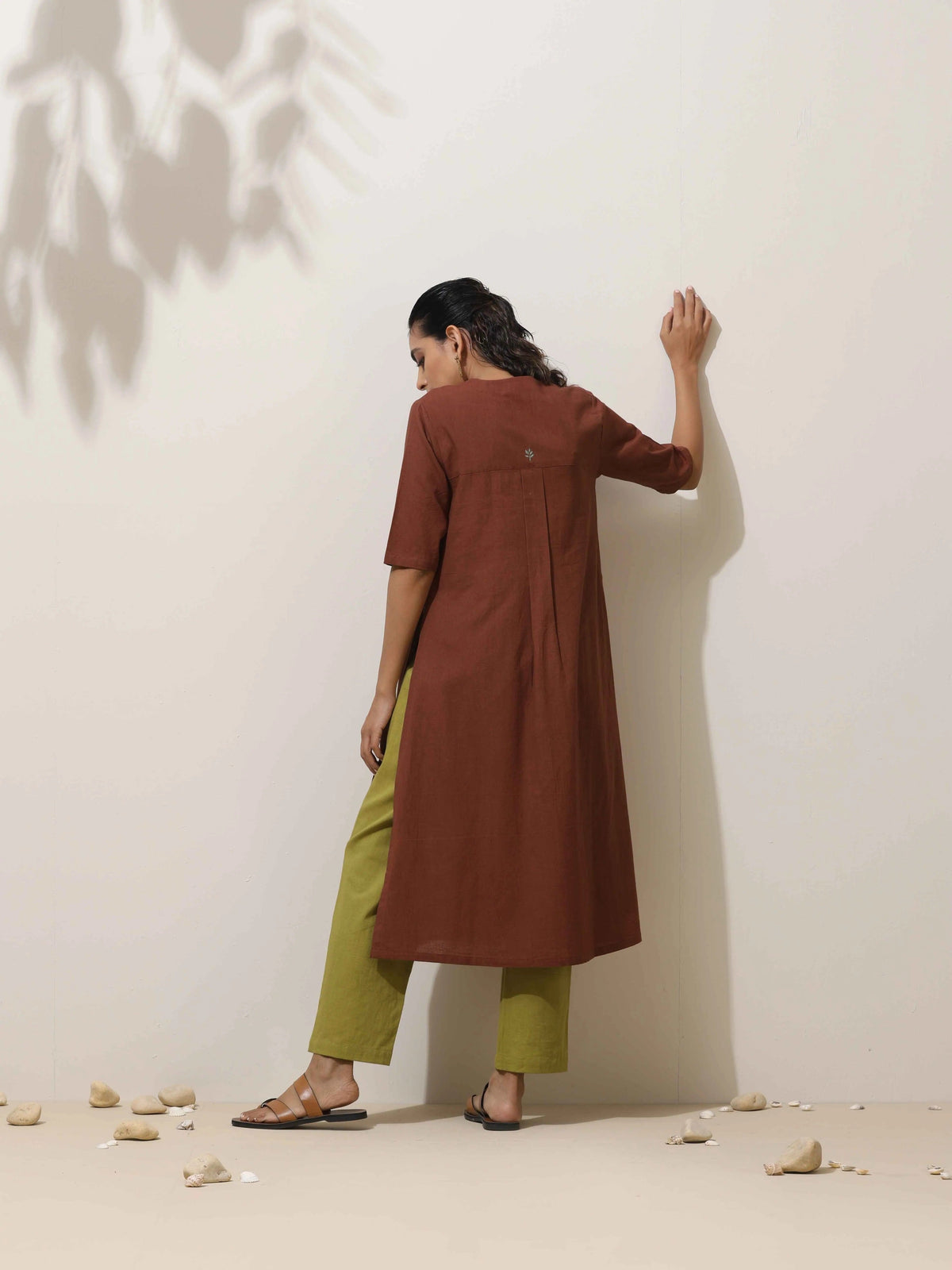 trueBrowns Brown Cotton Linen Kurta Pant Set | Grocsy