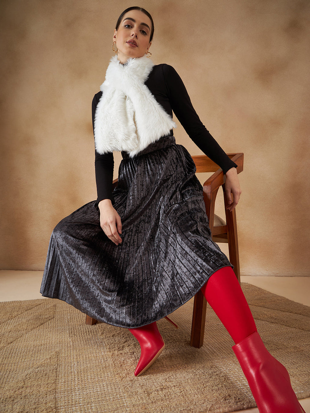 InWeave Women's Pure White Faux Fur Neck Warmer | Grocsy
