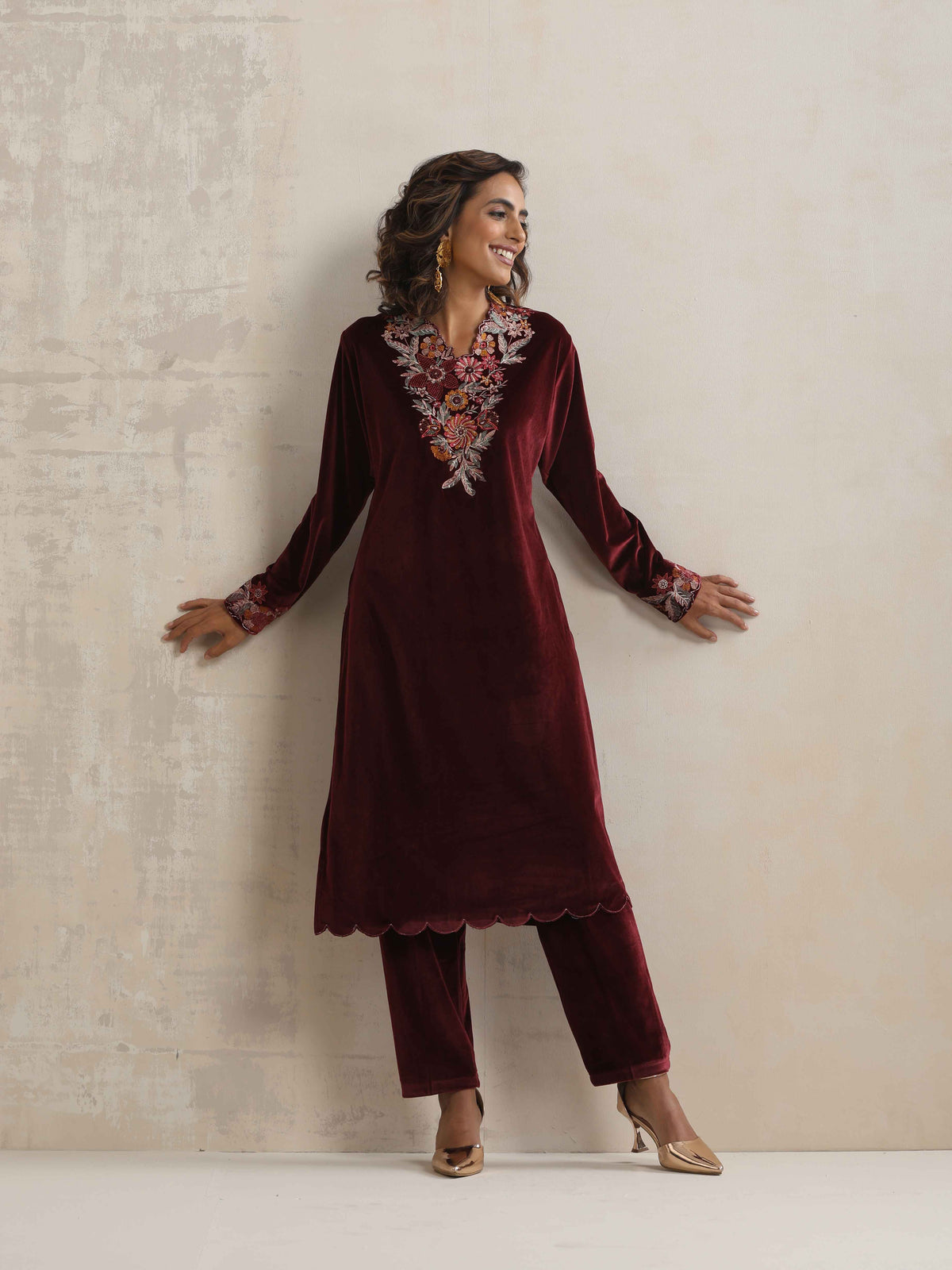 trueBrowns Maroon Velvet Floral Embroidered Kurta Pant Dupatta Set | Grocsy