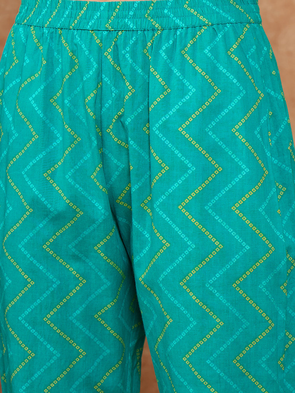 InWeave Women's Aqua S Print Twisted Neckline Kurta Pant Set | Grocsy