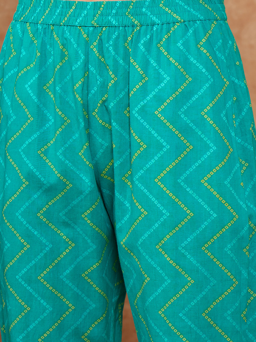 InWeave Women's Aqua S Print Twisted Neckline Kurta Pant Set | Grocsy