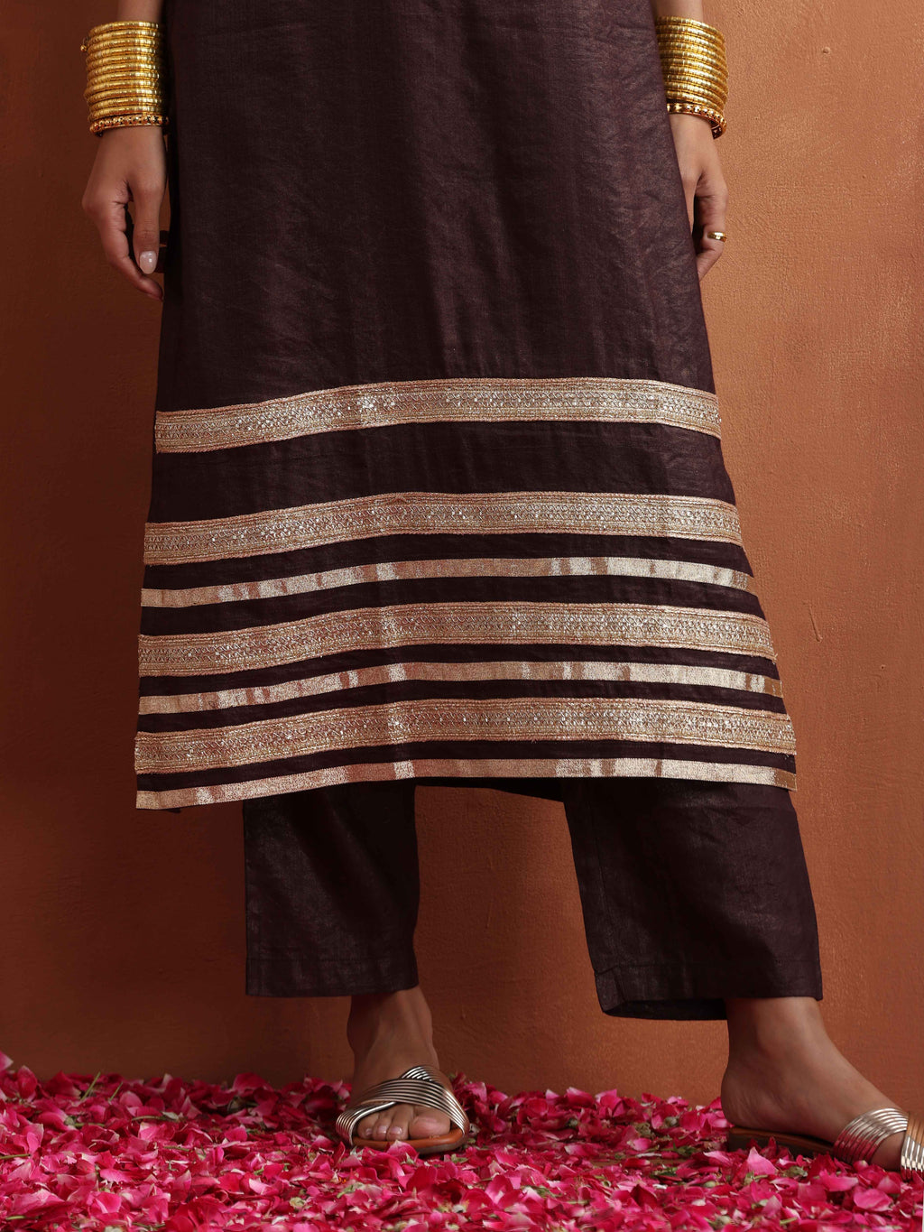trueBrowns Brown Metallic Straight Kurta Set | Grocsy