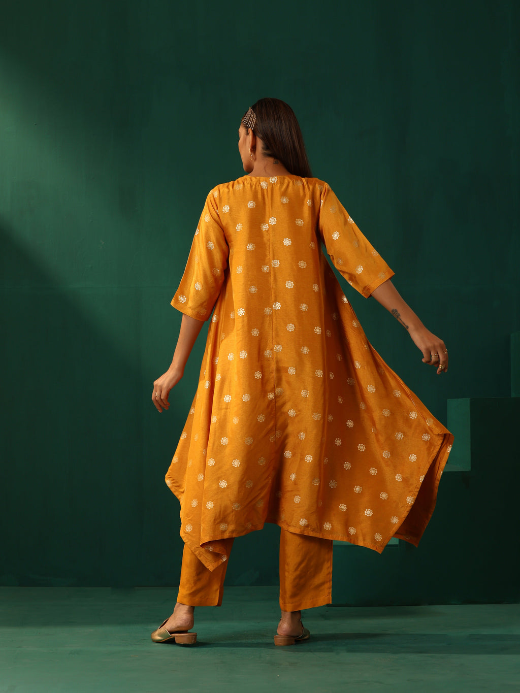 trueBrowns Mustard Geometric Floral Viscose Silk Handkerchief Kurta Pant Set | Grocsy
