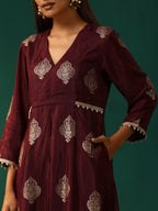 trueBrowns Wine Geometric Viscose Silk V-Neck Front Slit Kurta Pant Set | Grocsy