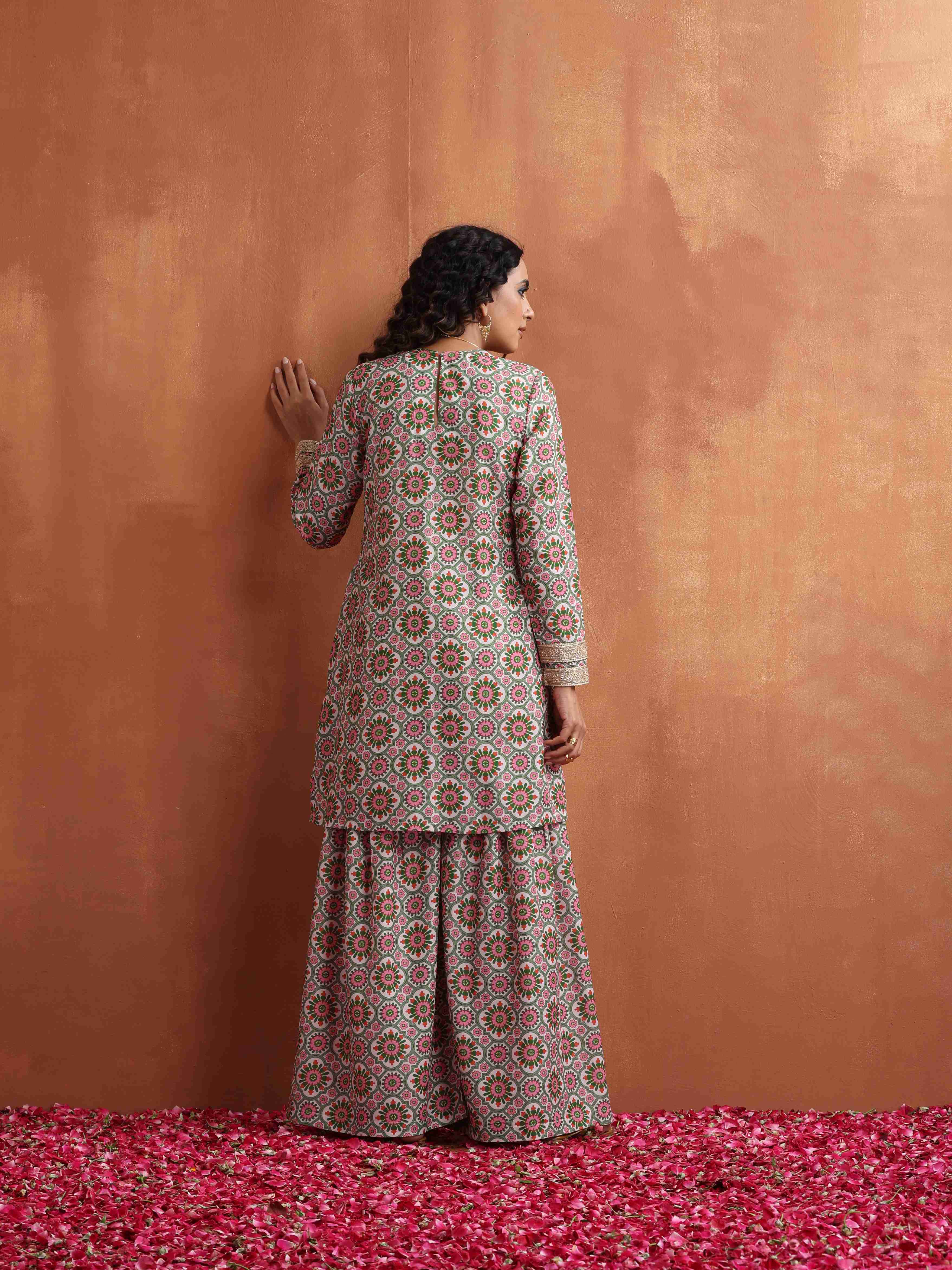trueBrowns Off White Geometric Print Sharara Set | Grocsy