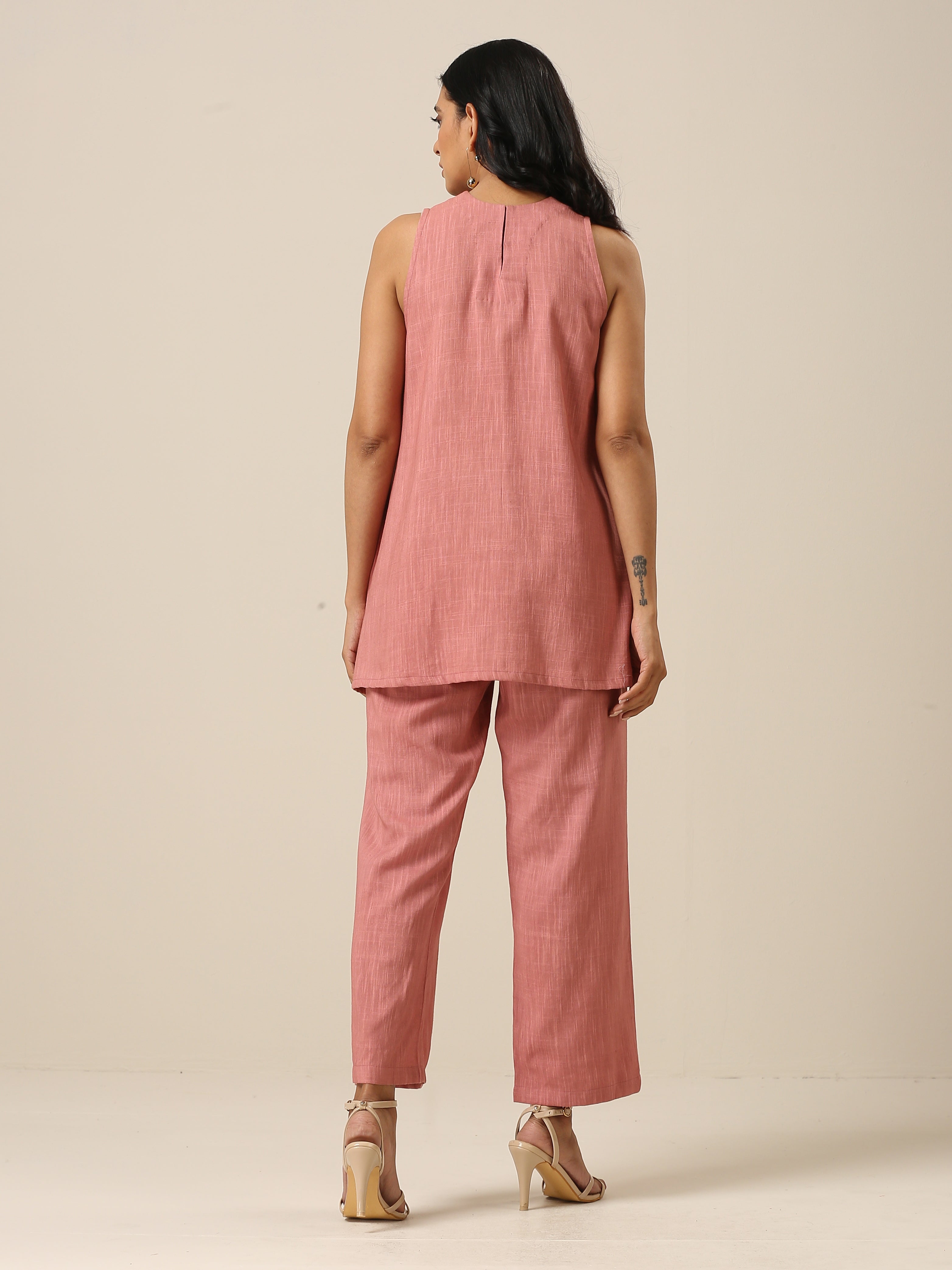 trueBrowns Light Mauve Slub Textured Sleeveless Short Co-Ord Set | Grocsy
