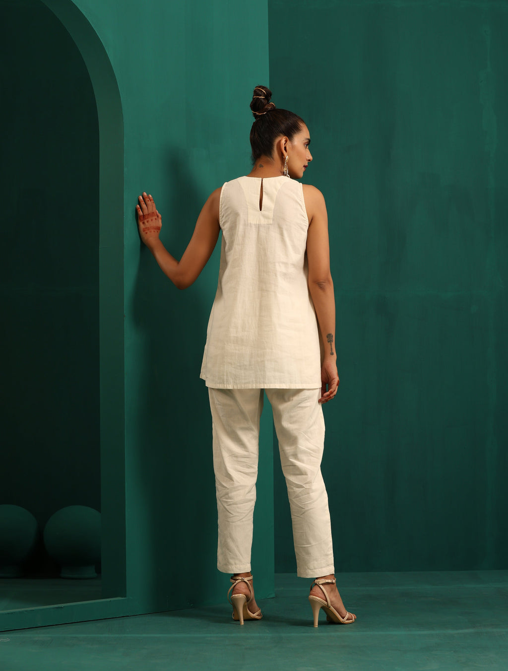 trueBrowns Ivory Rhombus Cotton Sleeveless Co-Ord Set | Grocsy
