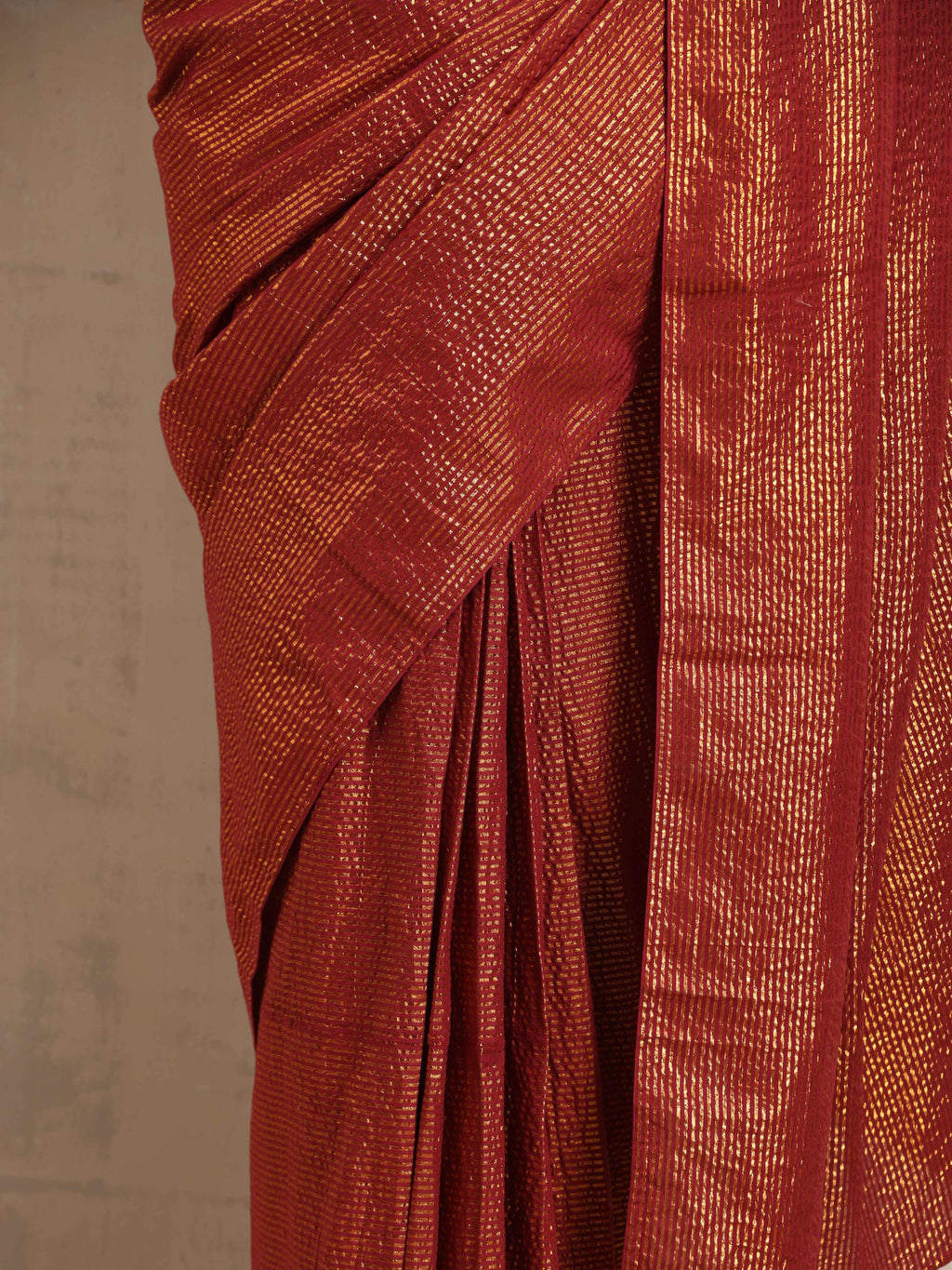 trueBrowns Maroon Gold Metallic Ready To Wear Plus Size Saree | Grocsy